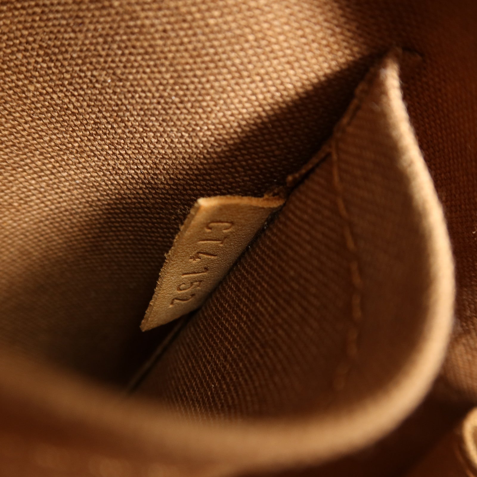 LOUIS VUITTON Monogram Alma金扣手挽袋棕色