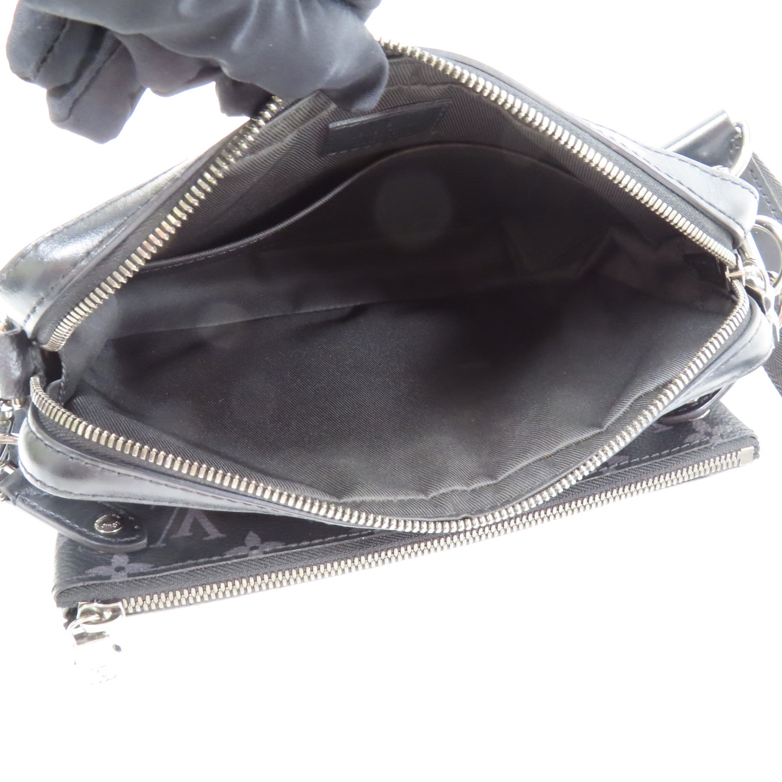 LOUIS VUITTON LV SHW Trio Messenger Shoulder Bag M69443 Monogram Eclipse Reverse
