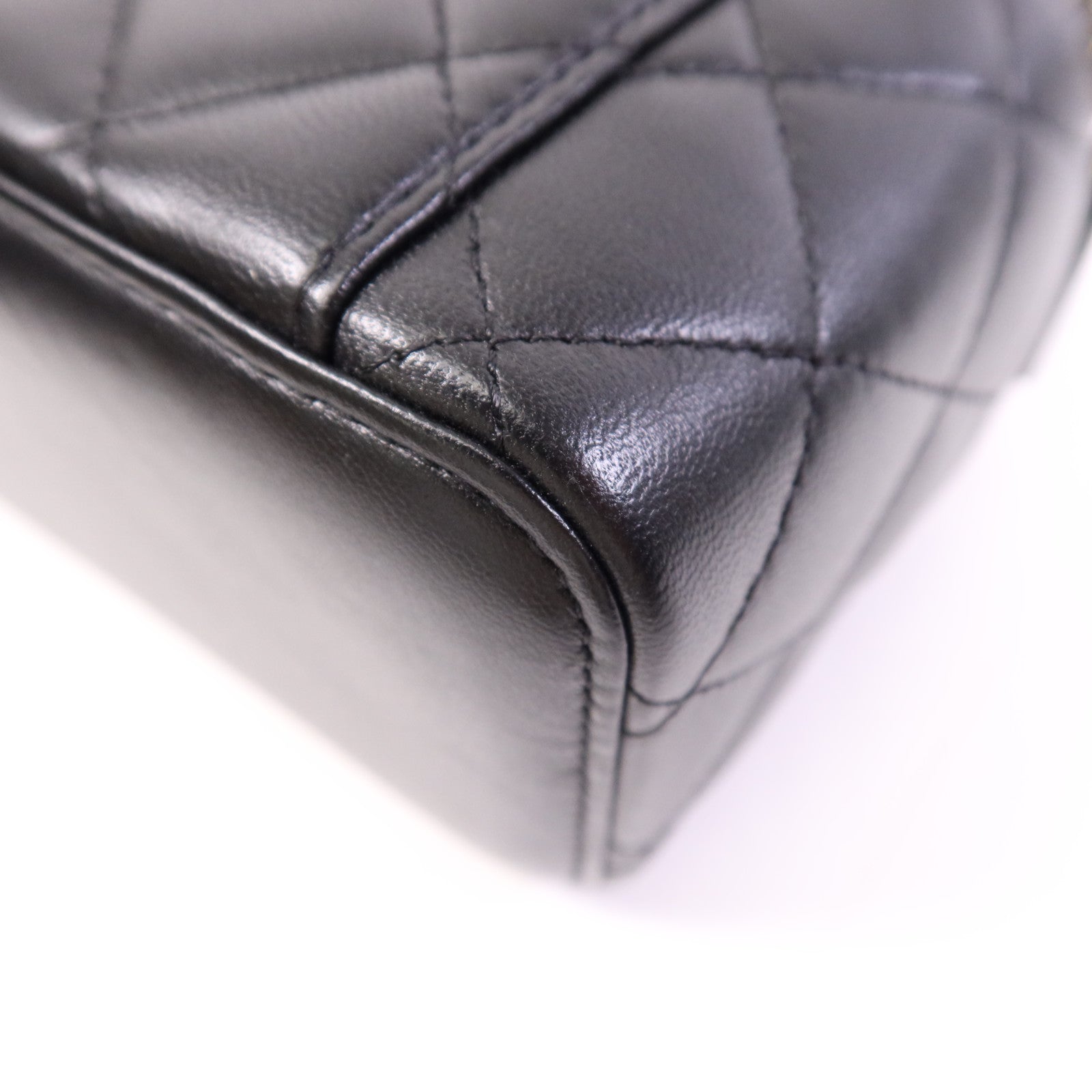 CHANEL 羊皮皮革Vanity Case金扣鏈帶肩背袋