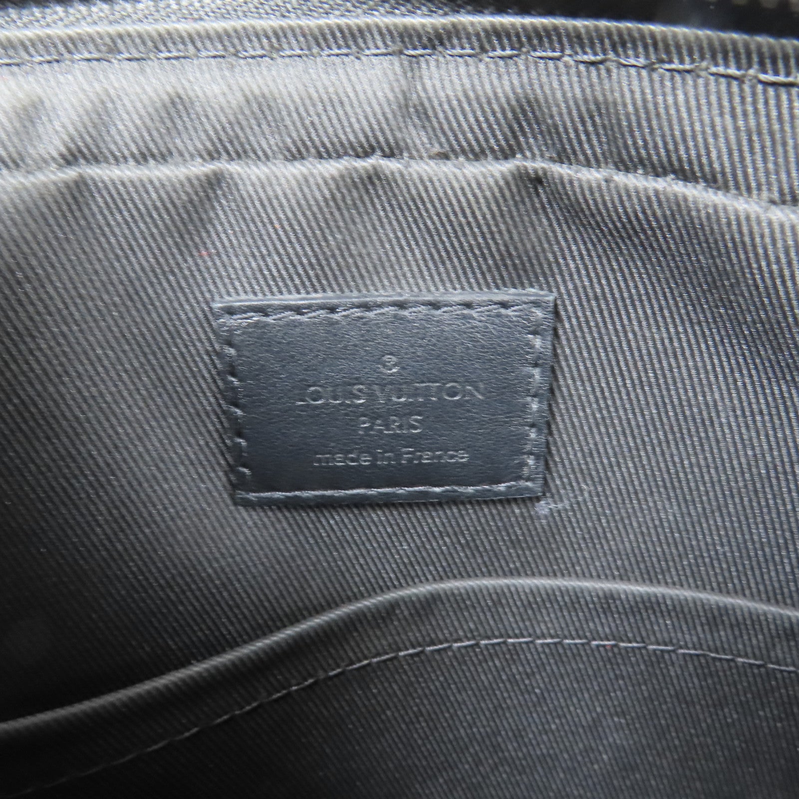 LOUIS VUITTON LV SHW Trio Messenger Shoulder Bag M69443 Monogram Eclipse Reverse
