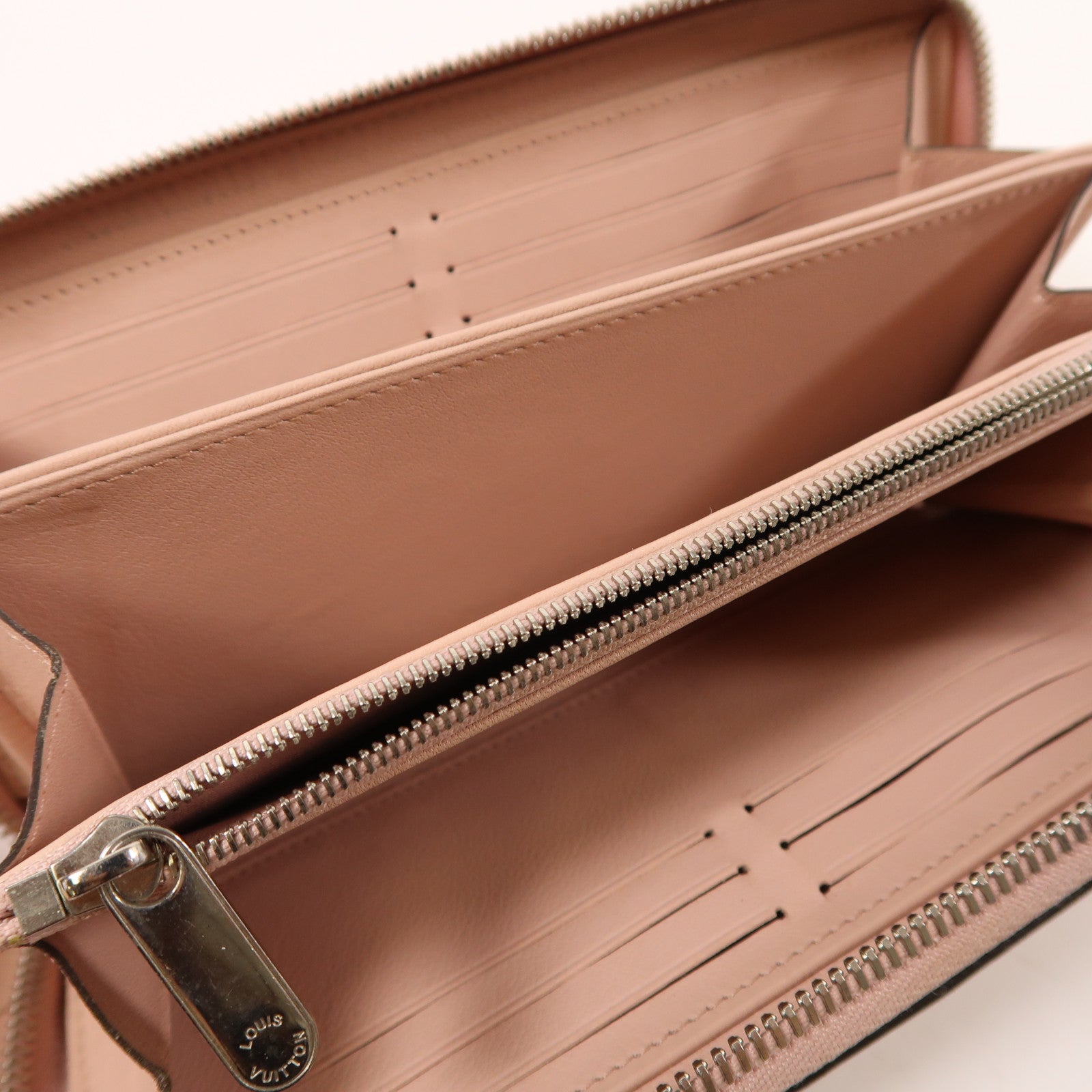 LOUIS VUITTON Mahina Zippy Wallet銀扣長錢包