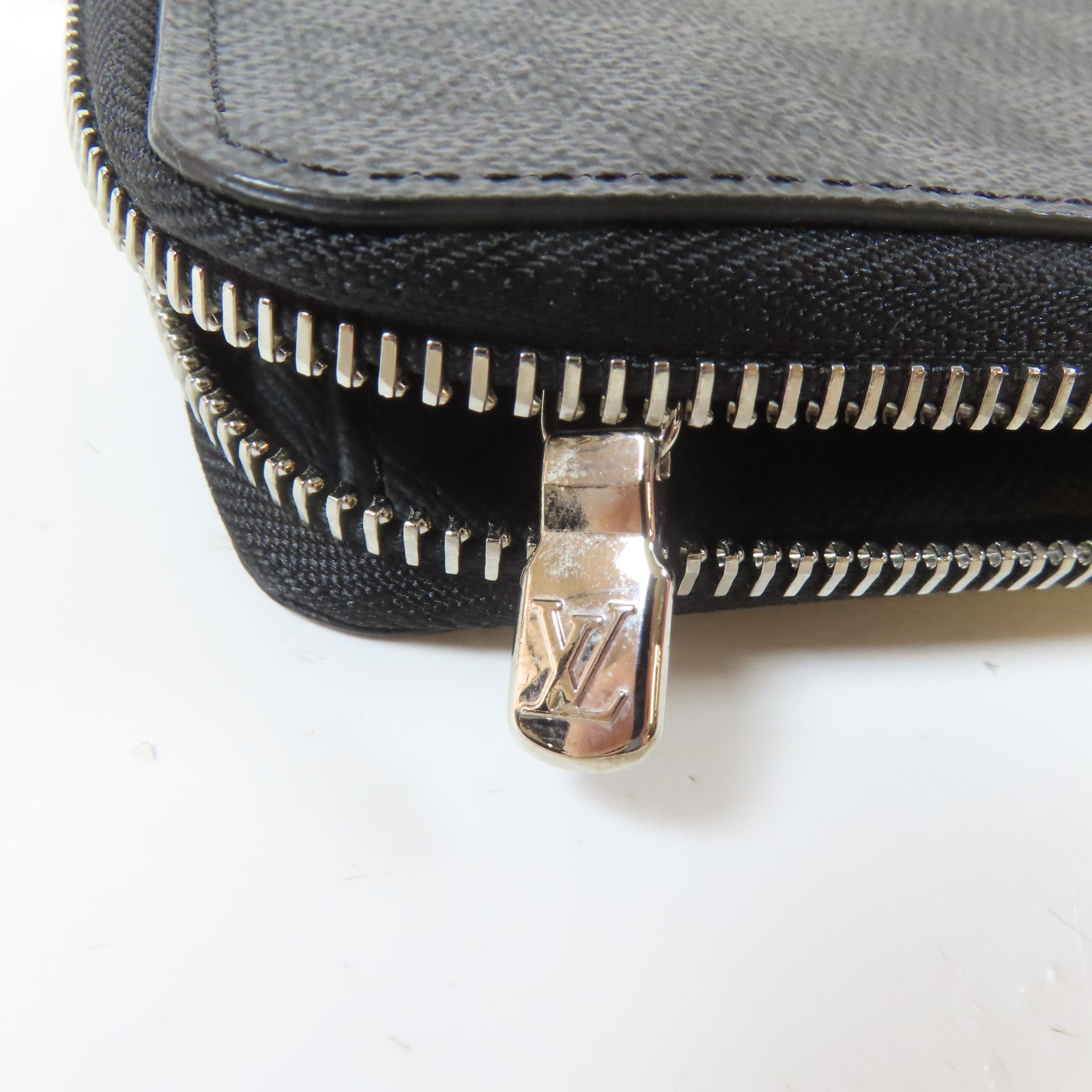 LOUIS VUITTON Damier Graphite Zippy Wallet Vertical銀扣長錢包黑色