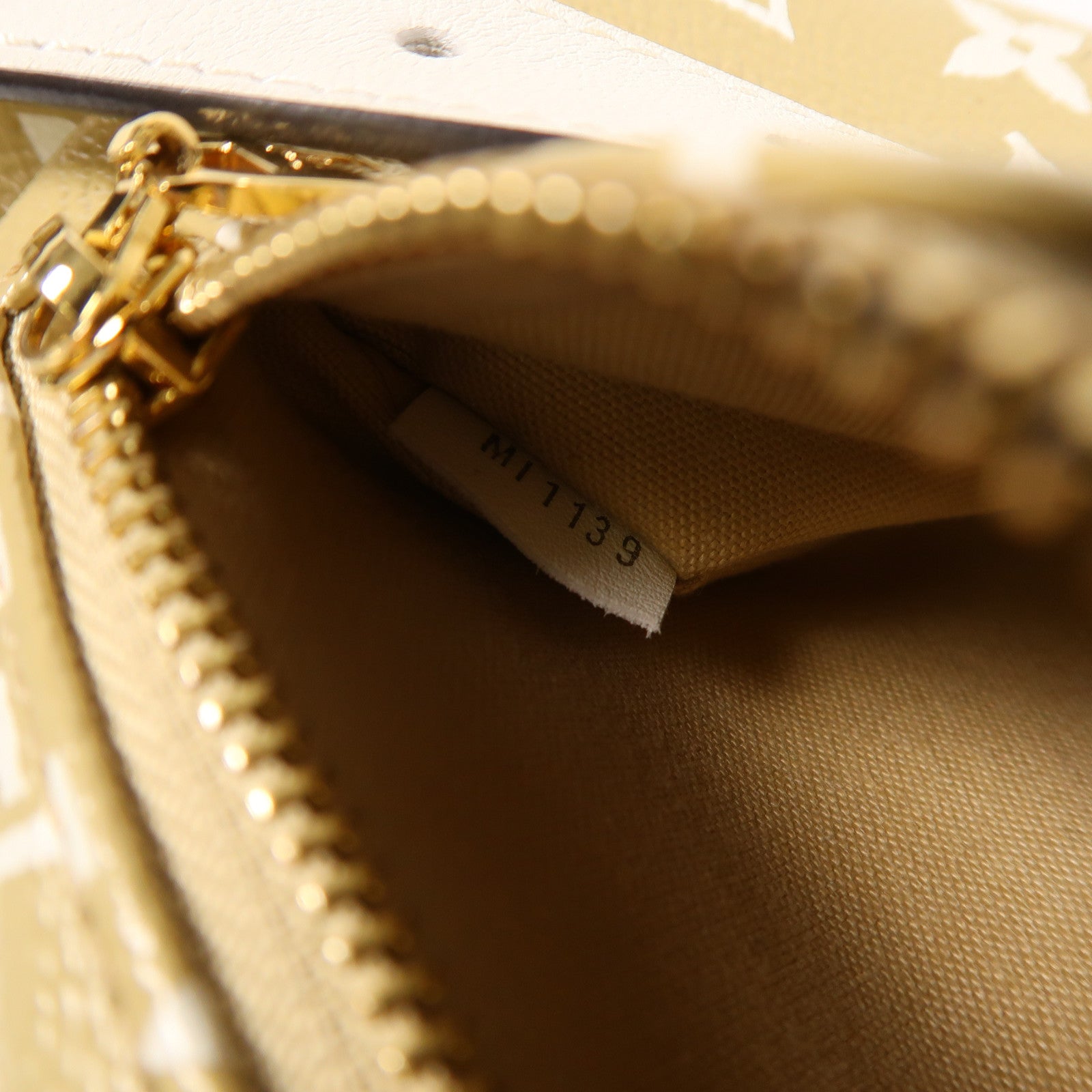LOUIS VUITTON Monogram Bumbag金扣腰包綠色
