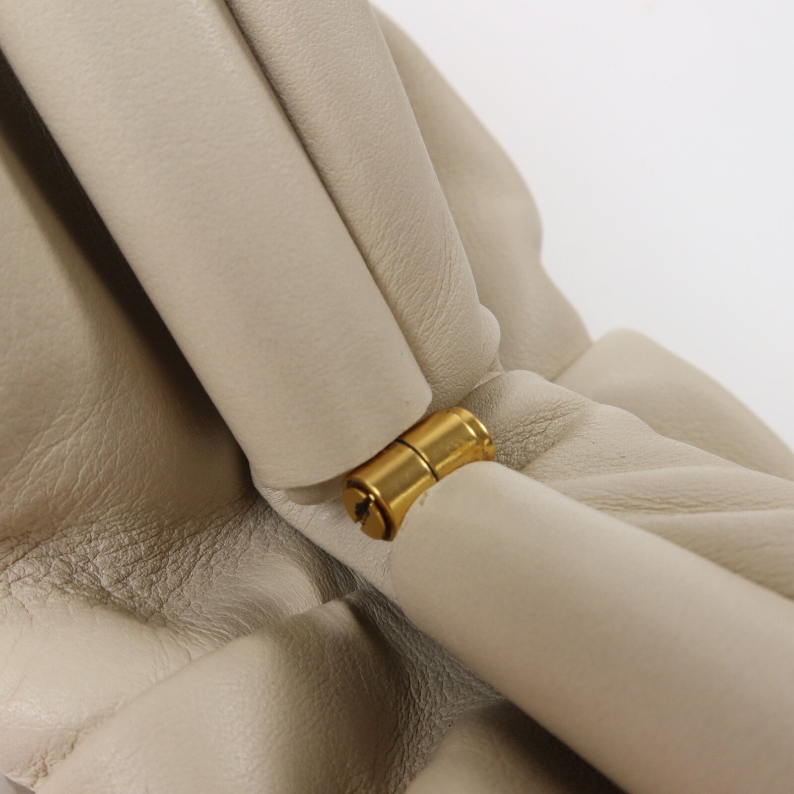 BOTTEGA VENETA 牛皮皮革The Pouch手拿包