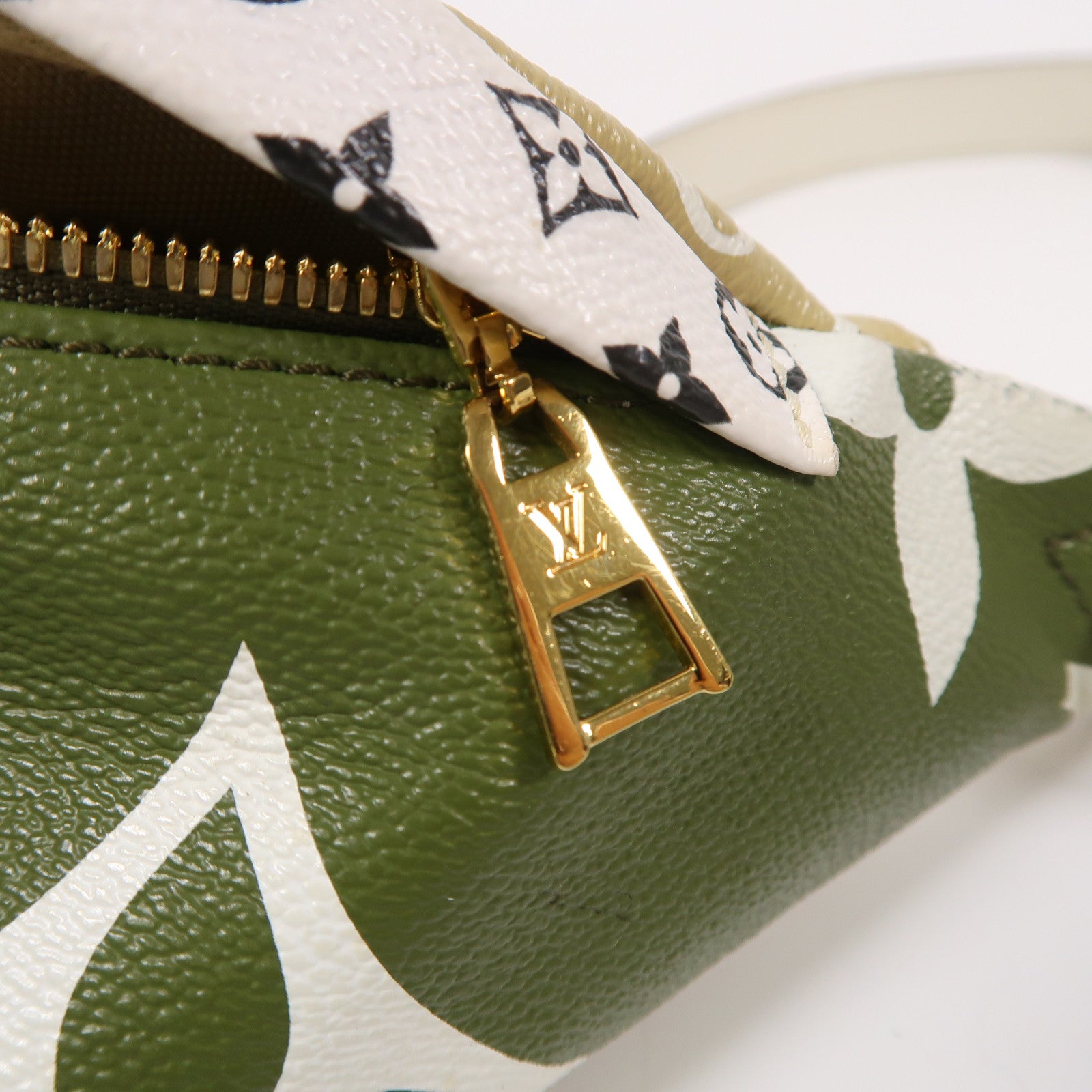 LOUIS VUITTON Monogram Bumbag金扣腰包綠色