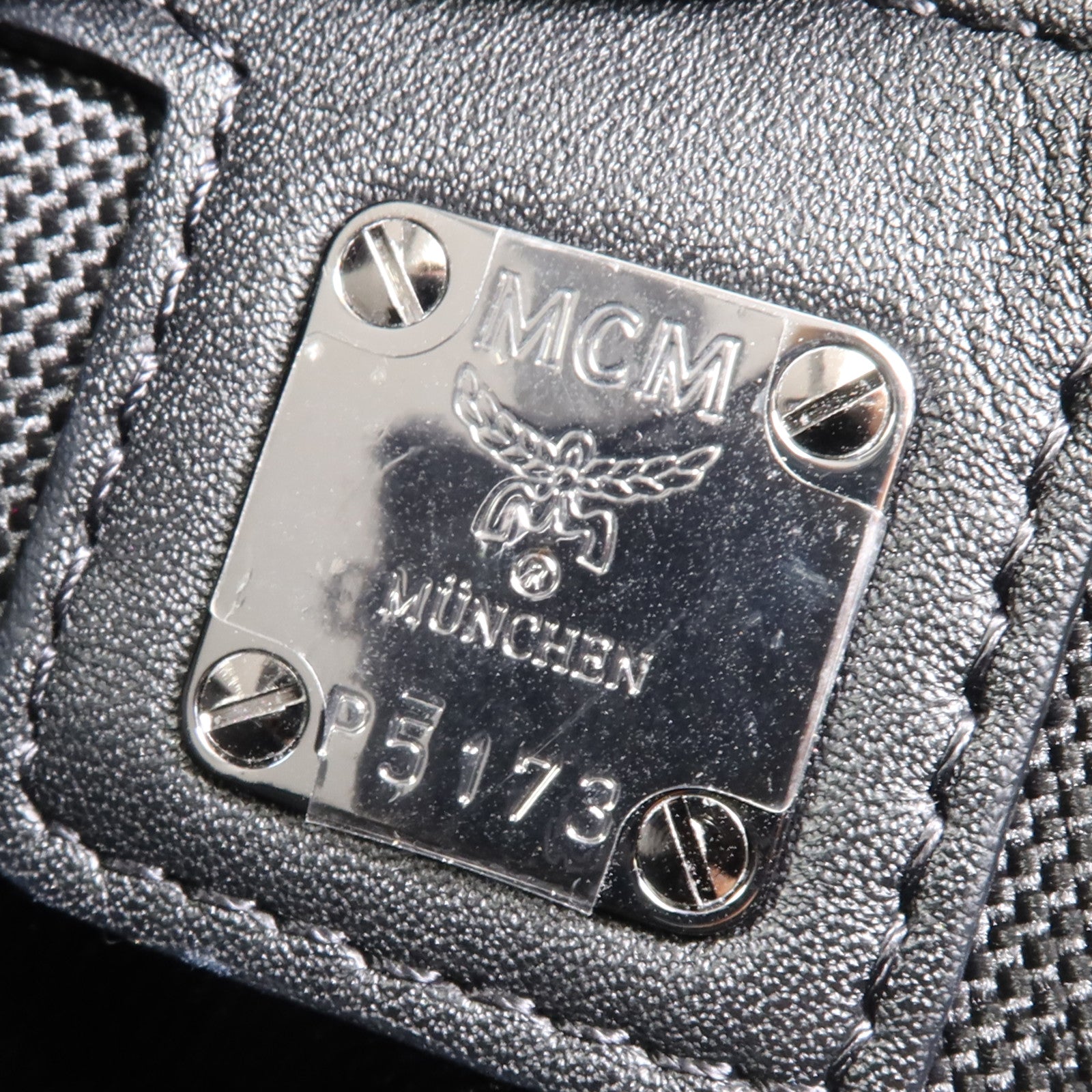 MCM 塗層帆布Pouch手拿包