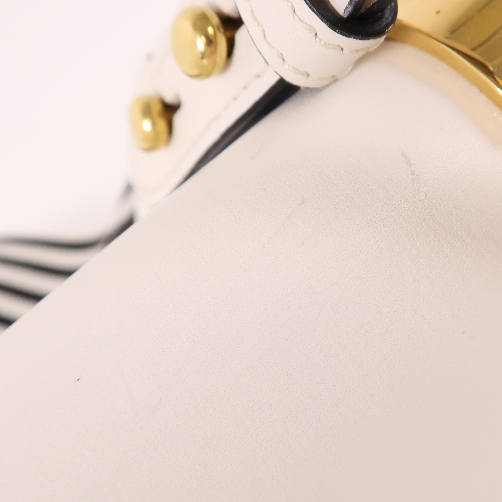 PRADA 牛皮皮革City Shoulder Bag金扣肩背袋