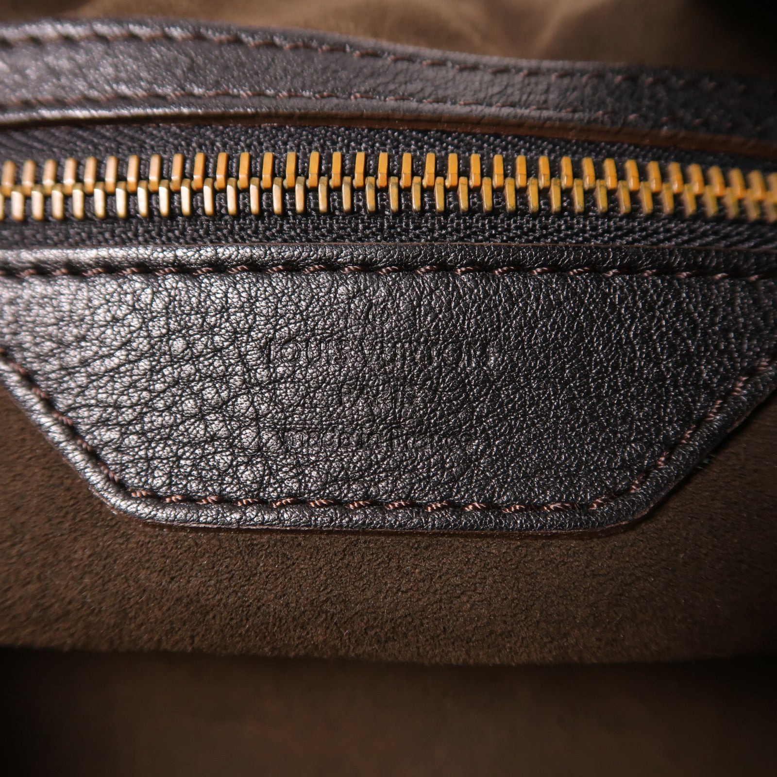 LOUIS VUITTON Monogram Mahina Mahina XL金扣肩背袋