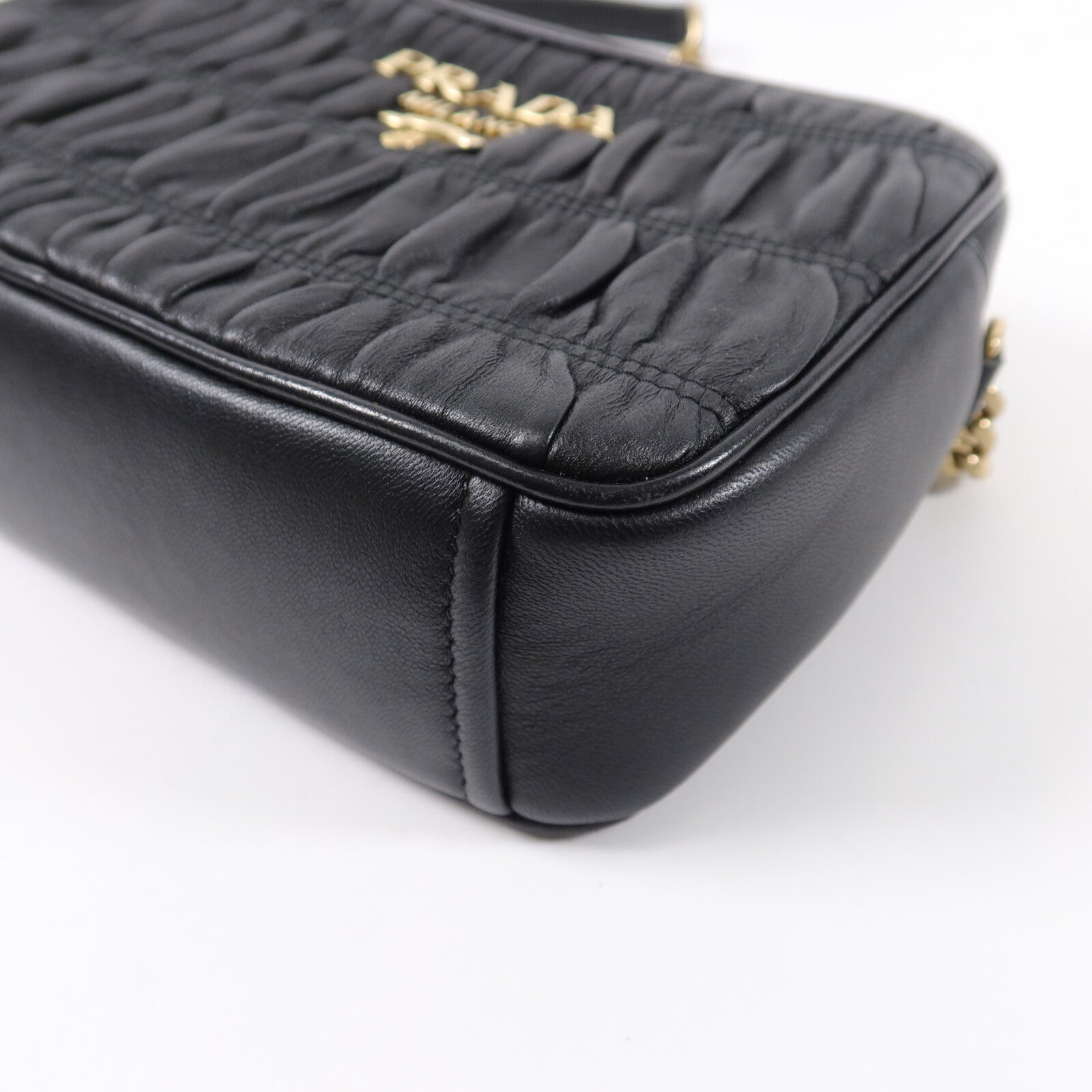 PRADA 牛皮皮革Shoulder Bag鏈帶肩背袋