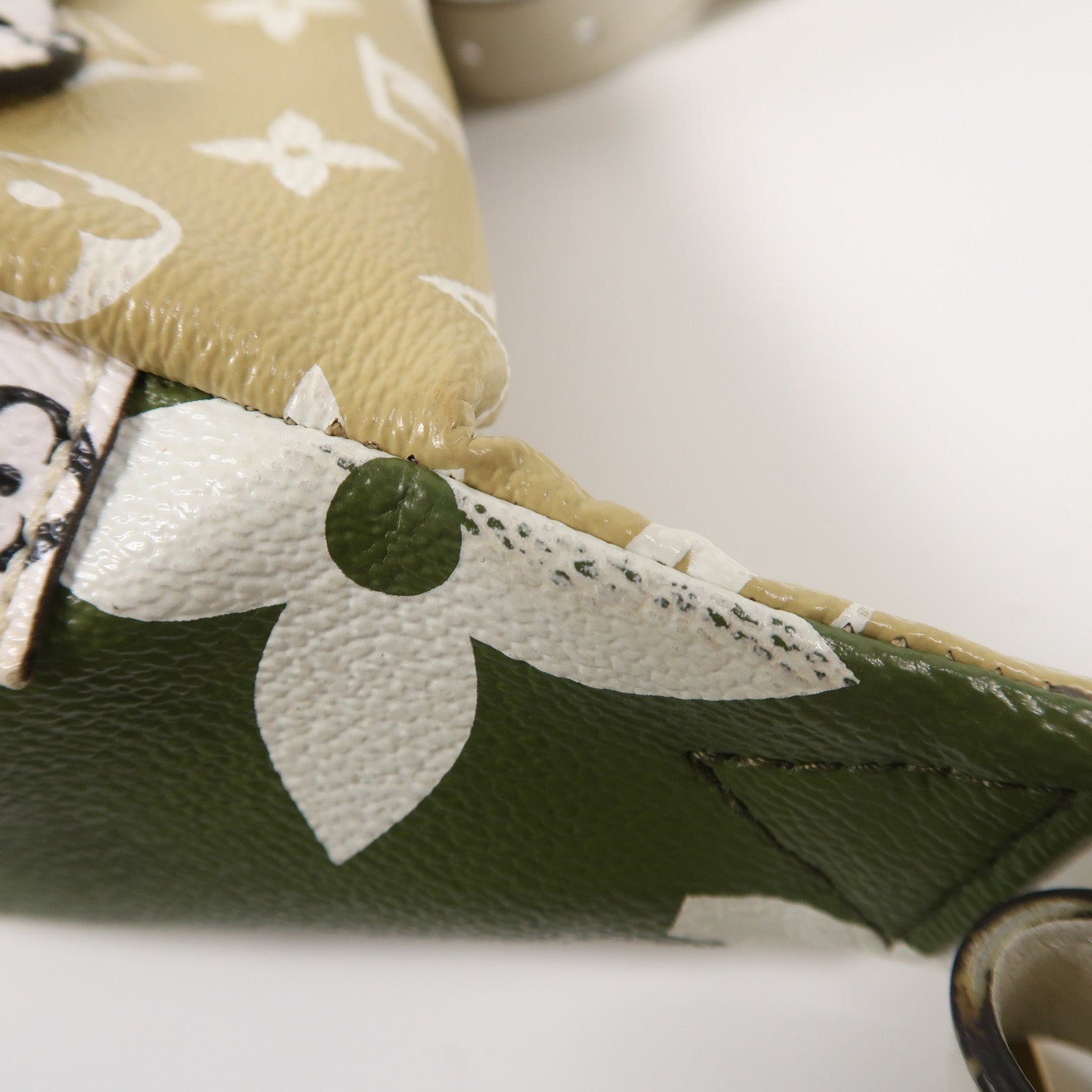 LOUIS VUITTON Monogram Bumbag金扣腰包綠色