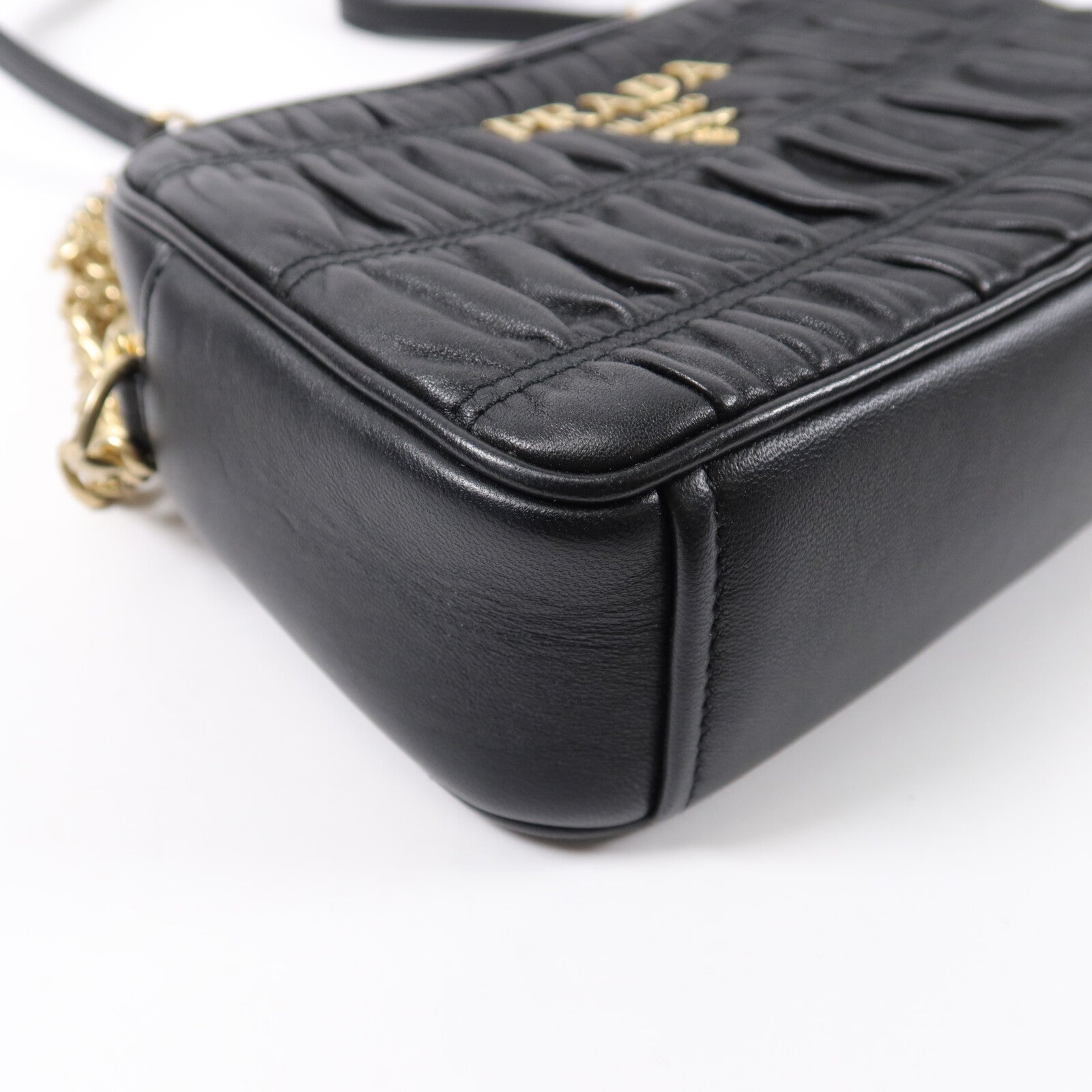 PRADA 牛皮皮革Shoulder Bag鏈帶肩背袋