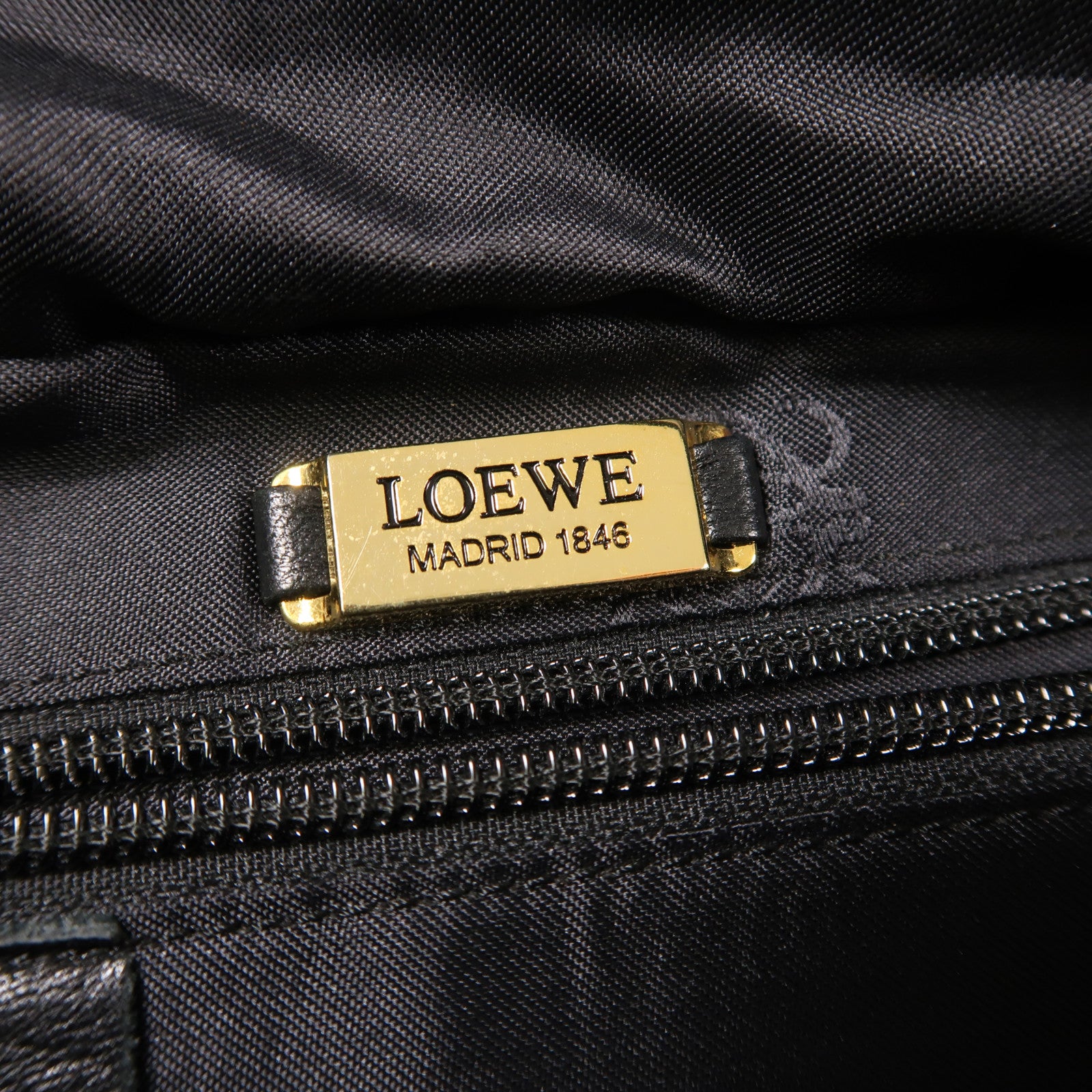 LOEWE 羊皮皮革Hand Bag金扣手挽袋