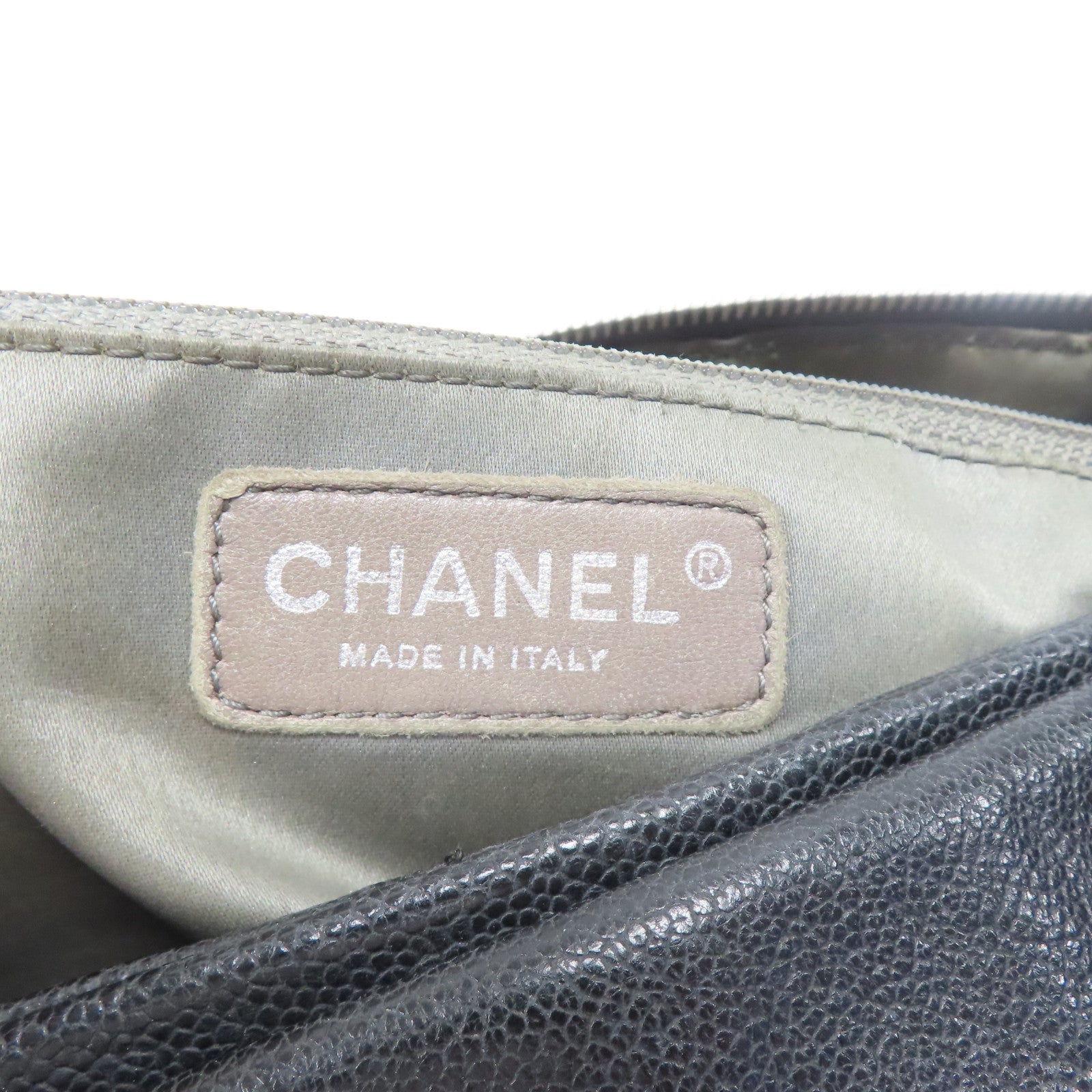 CHANEL 菱格Caviar皮革Chain Shoulder銀扣肩背袋黑色