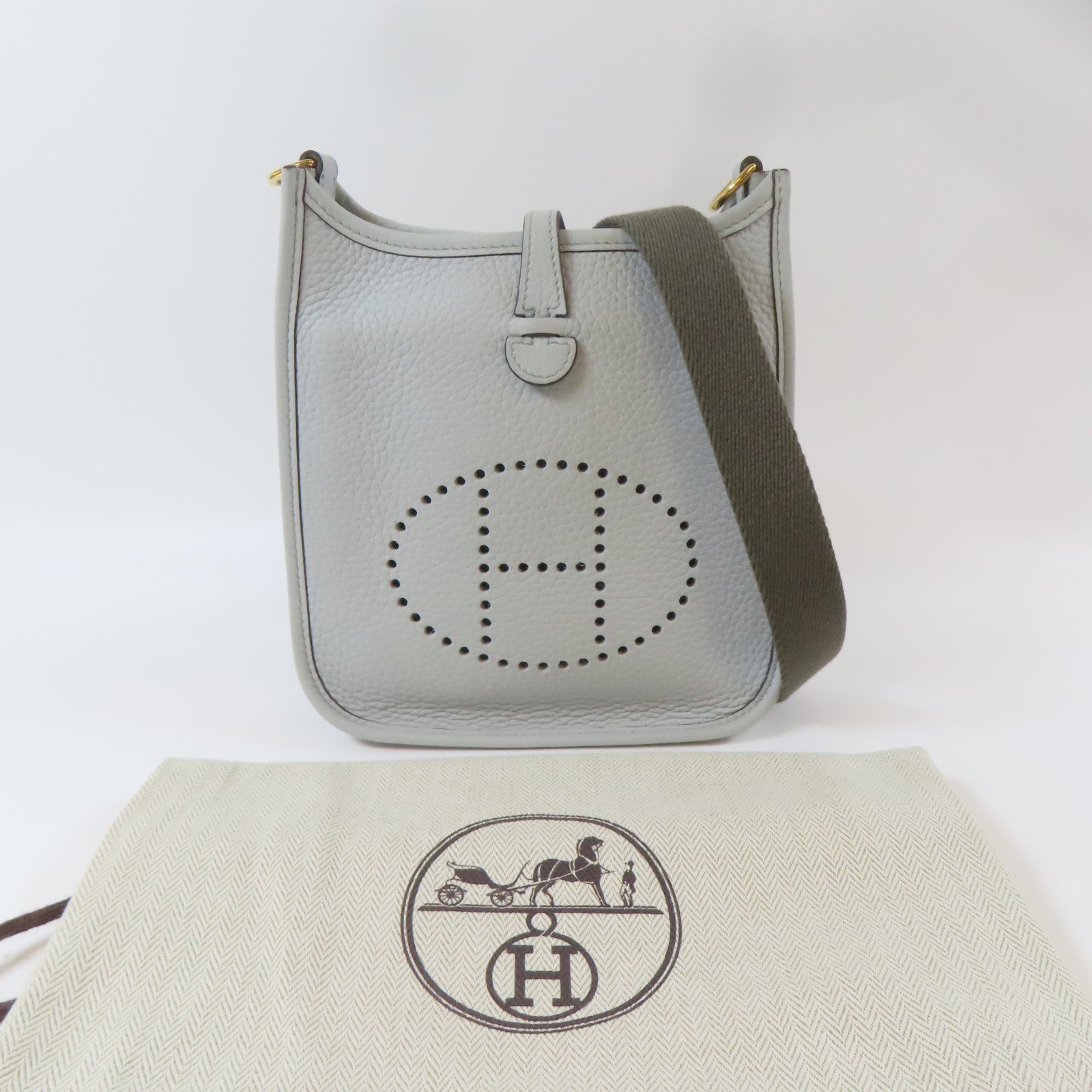 HERMES Clemence皮革Evelyne TPM金扣肩背袋Bleu Azur/藍色