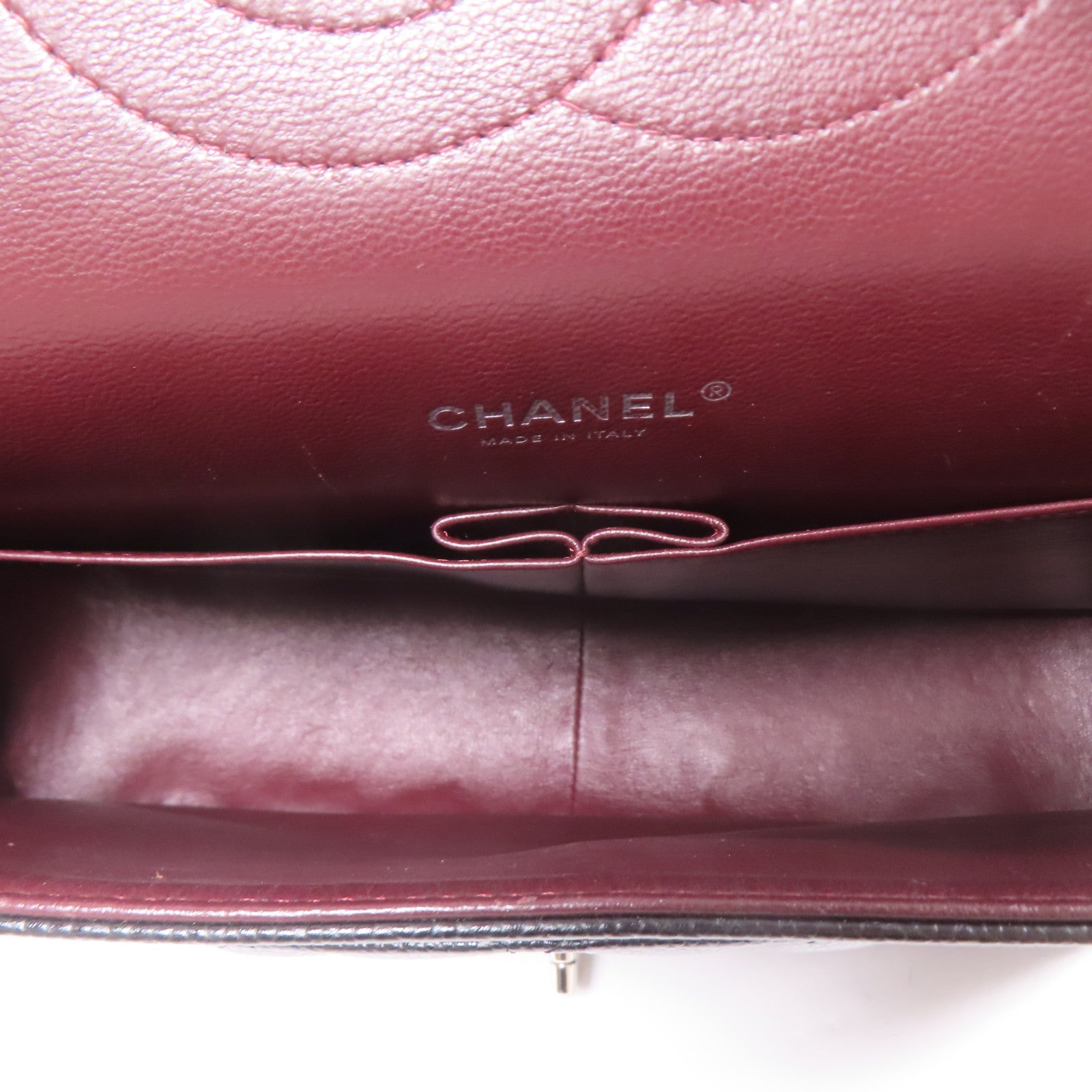 CHANEL 牛皮皮革Maxi Classic銀扣肩背袋