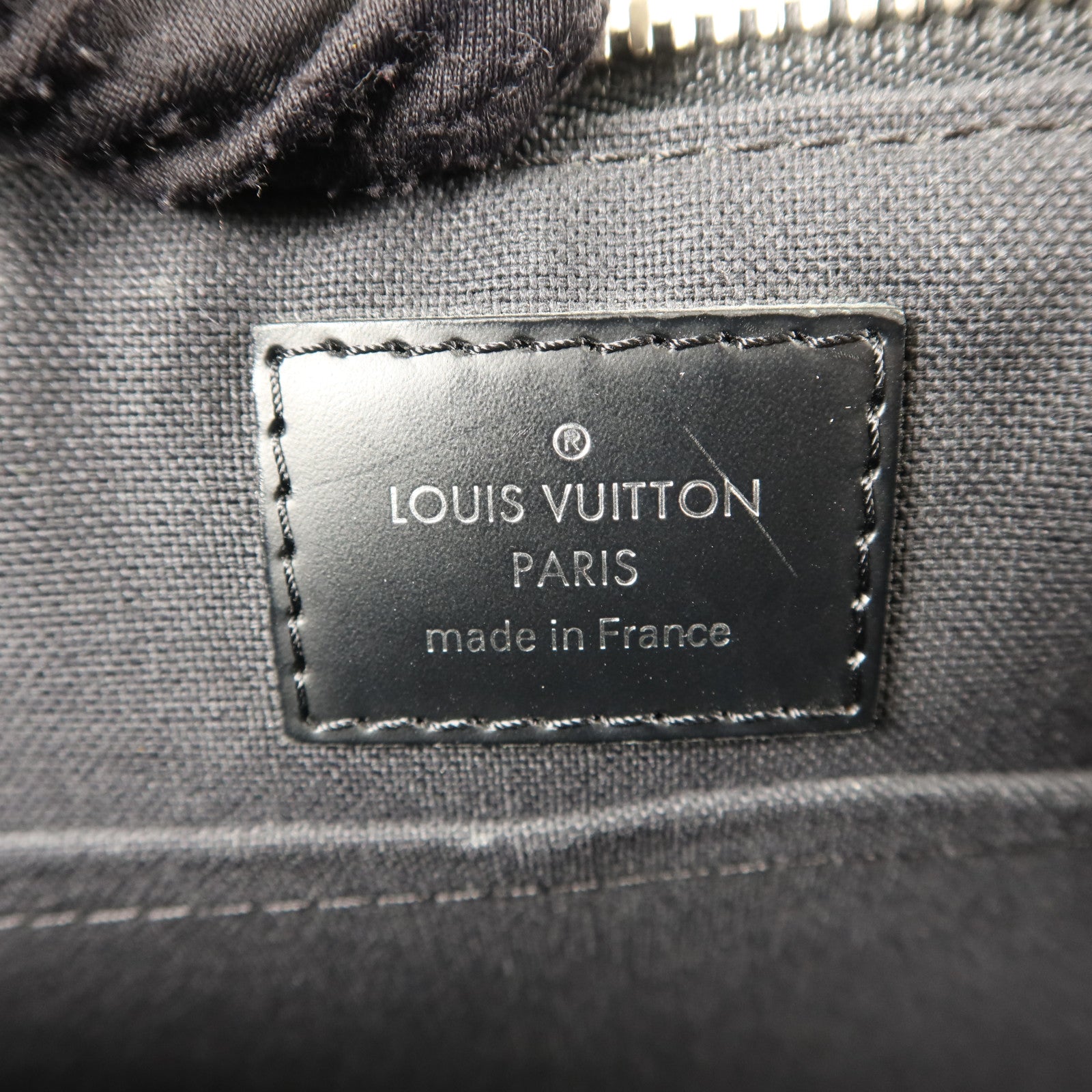 LOUIS VUITTON Damier Graphite Mick PM銀扣肩背袋