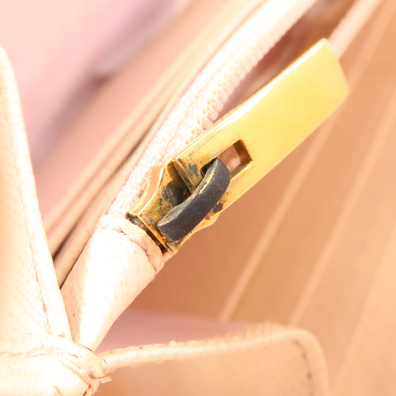 Salvatore Ferragamo 牛皮皮革Long Wallet金扣長錢包