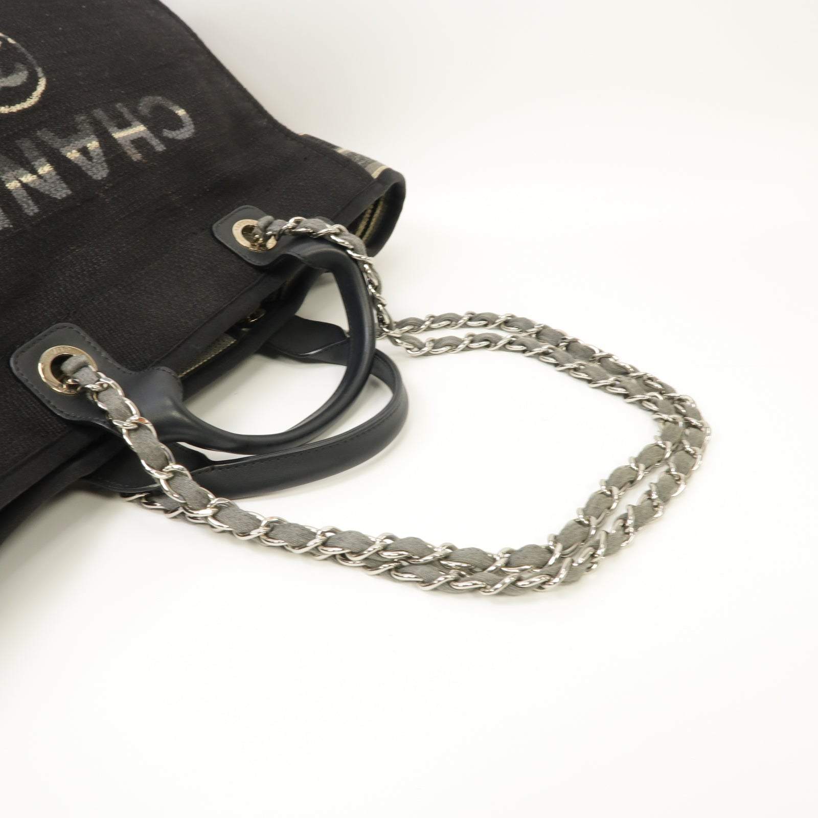 CHANEL 帆布Chain Shoulder Bag銀扣鏈帶肩背袋黒色