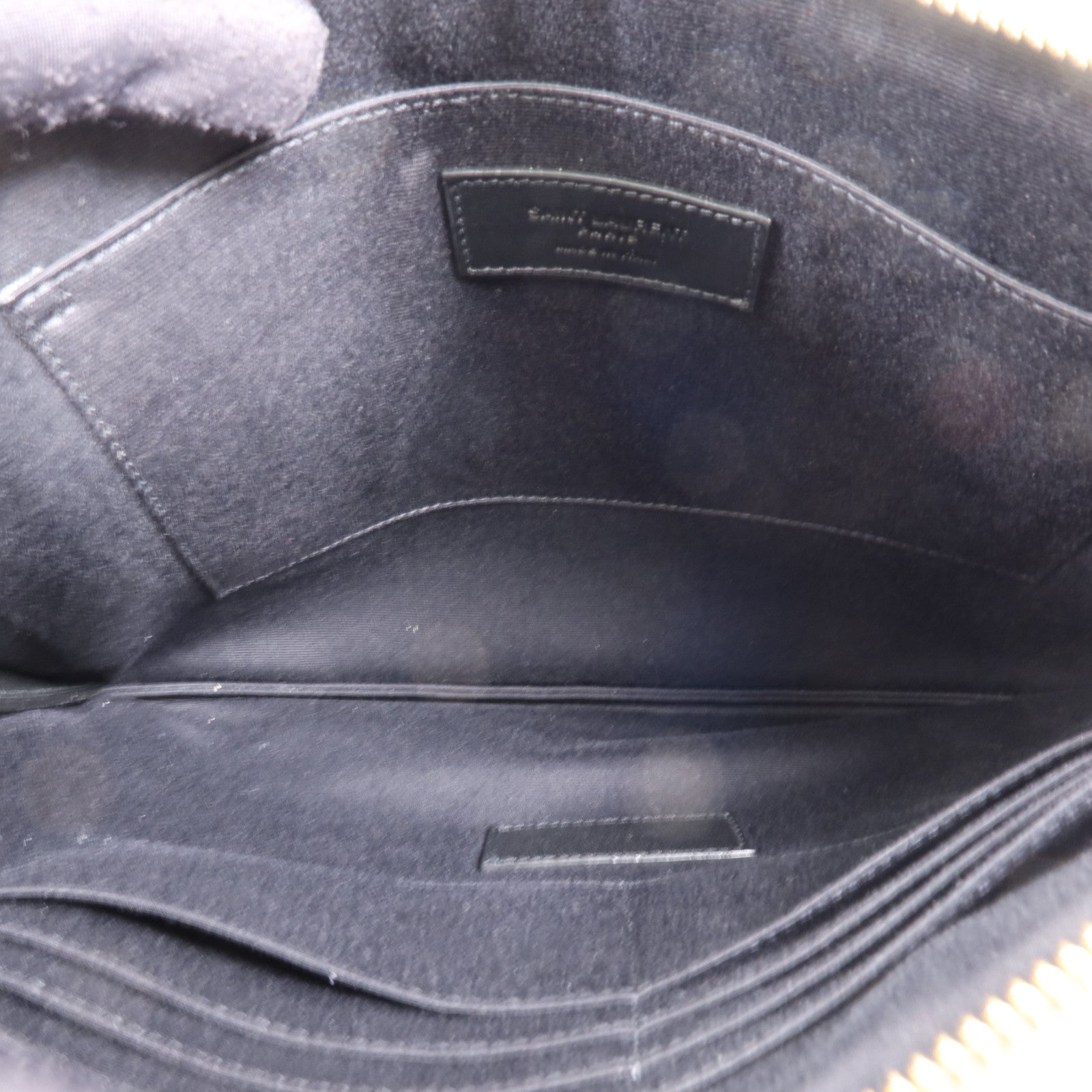 YVES SAINT LAURENT 牛皮皮革Pouch金扣手拿包