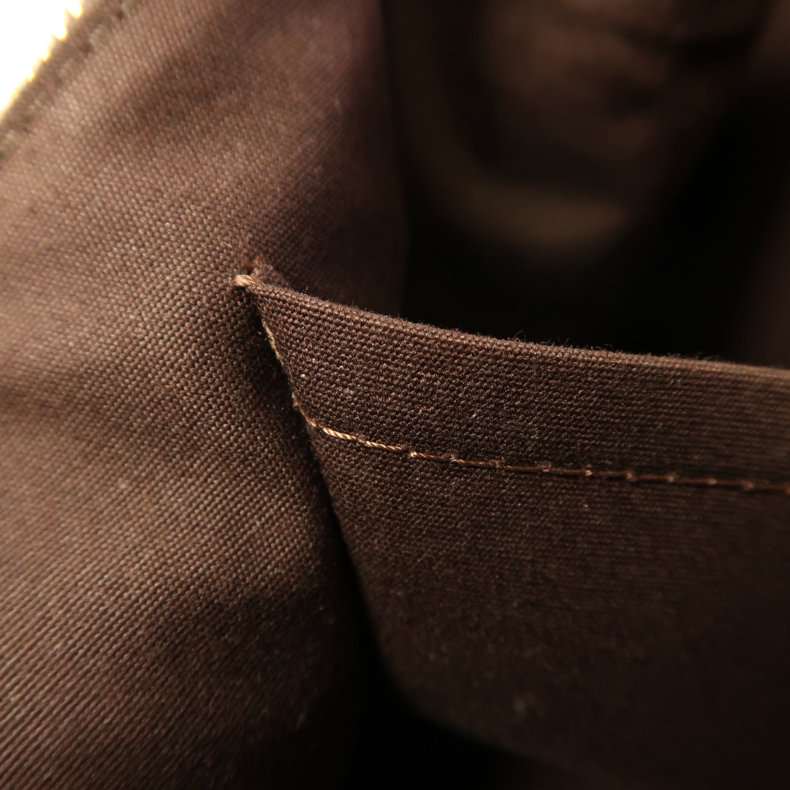 LOUIS VUITTON Vernis Rosewood Avenue金扣肩背袋