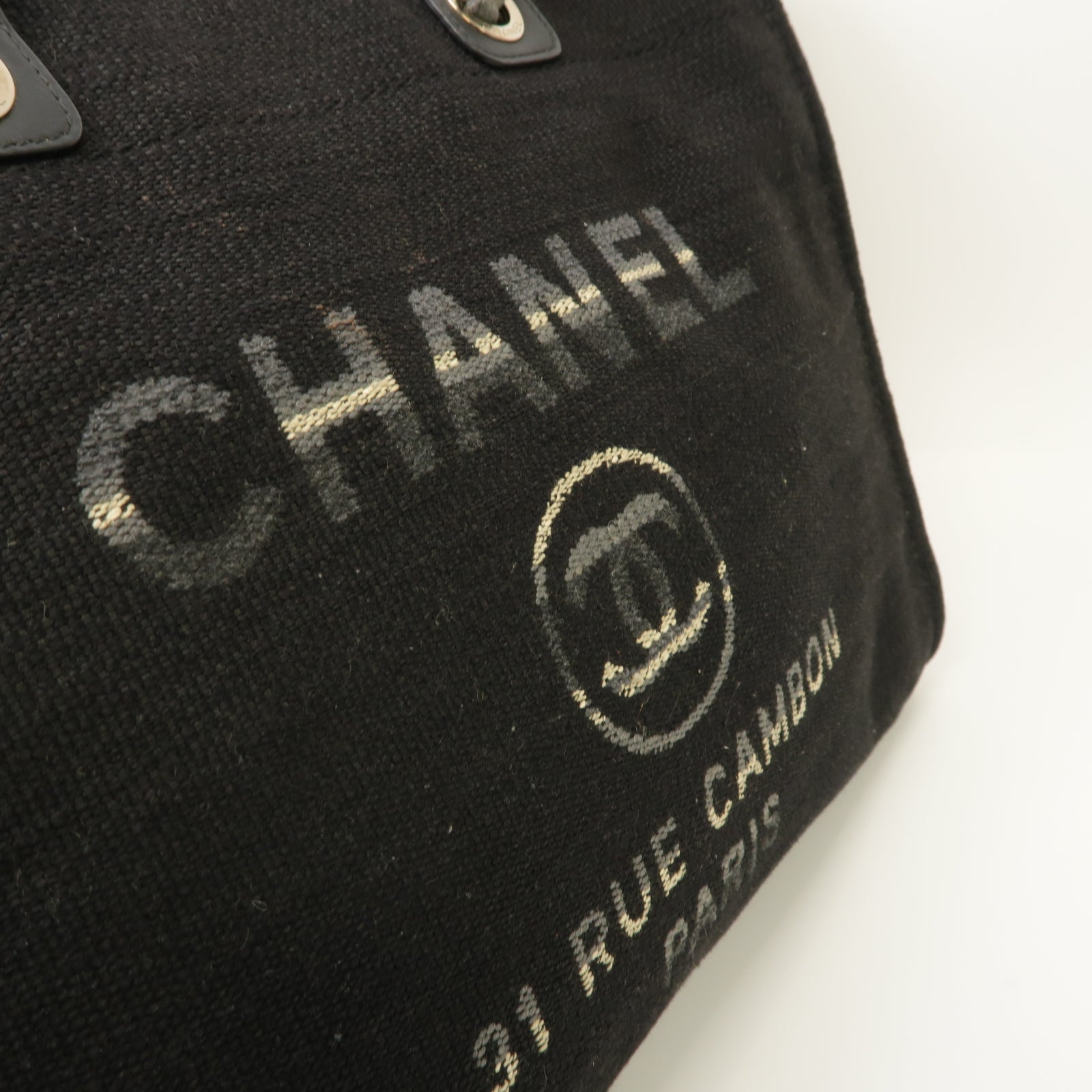 CHANEL 帆布Chain Shoulder Bag銀扣鏈帶肩背袋黒色