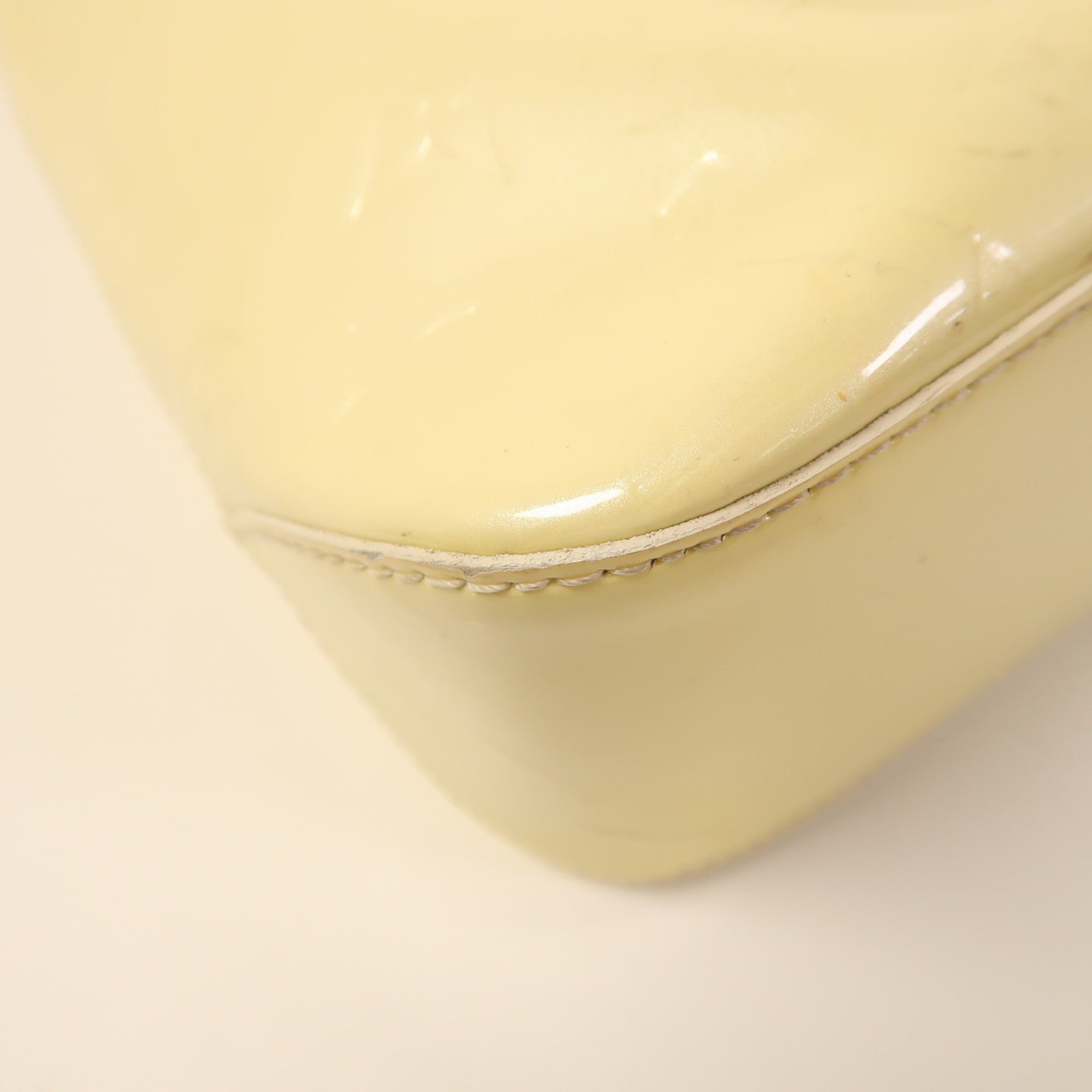 LOUIS VUITTON Vernis Brentwood金扣肩背袋