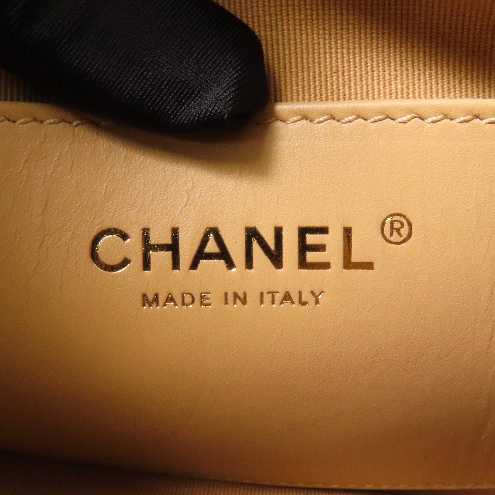 CHANEL 牛皮皮革Chain Shoulder金扣鏈帶肩背袋