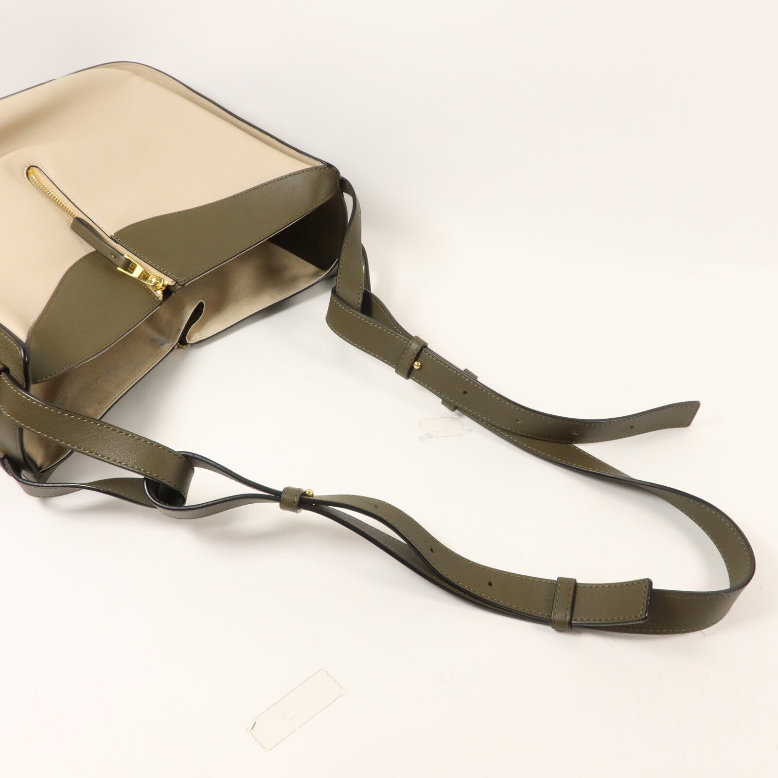 LOEWE 牛皮皮革Hammock Small手挽肩背兩用袋