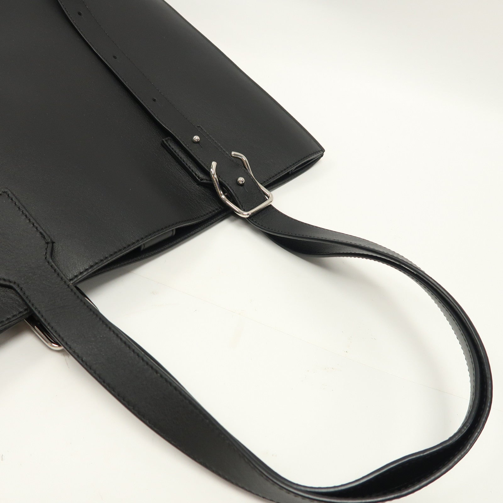 LOEWE 牛皮皮革Buckle Horizontal Tote銀扣肩背袋黑色