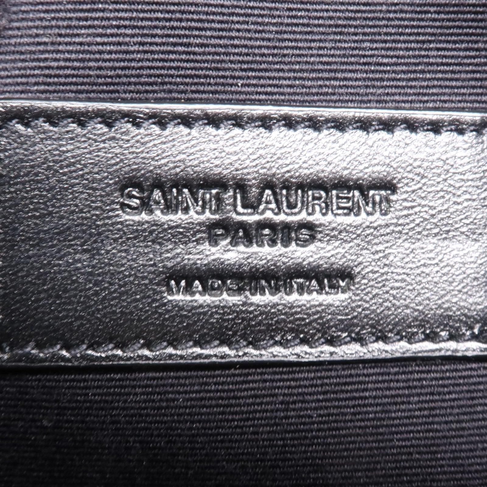 YVES SAINT LAURENT 牛皮皮革Pouch金扣手拿包