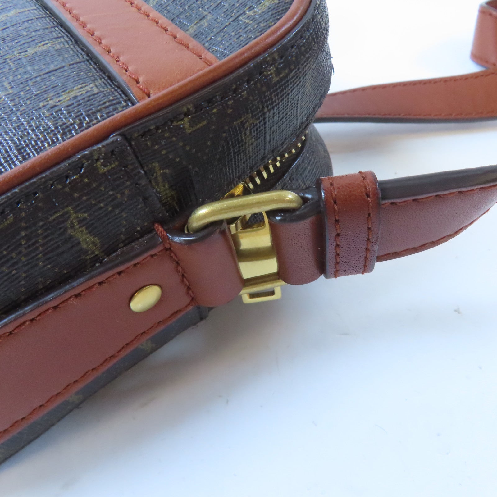 SAINT LAURENT 塗層帆布Camera Bag金扣肩背袋啡色