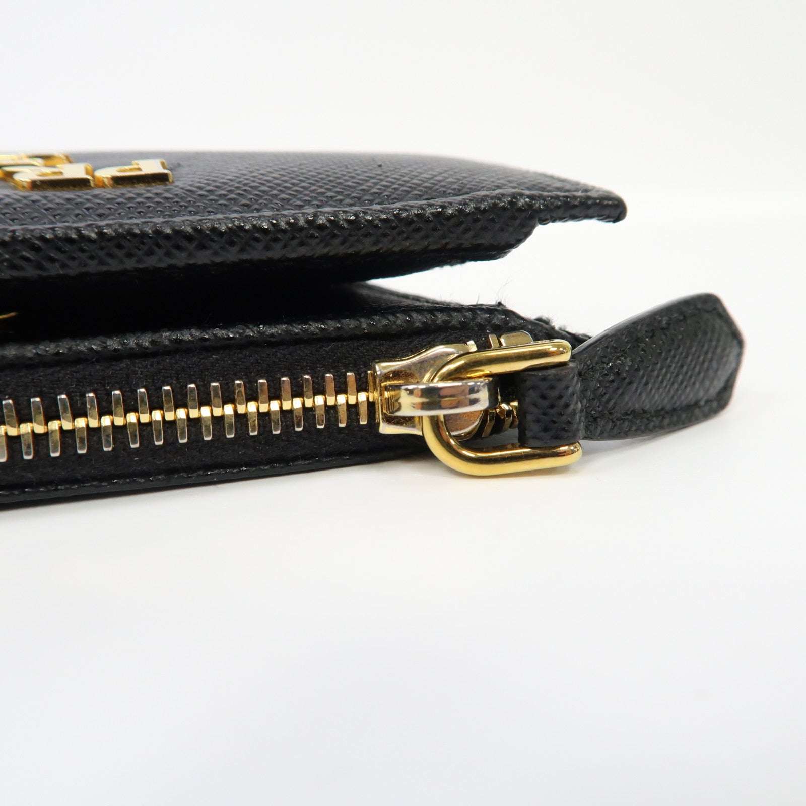 PRADA 牛皮皮革Saffiano Wallet金扣錢包黑色