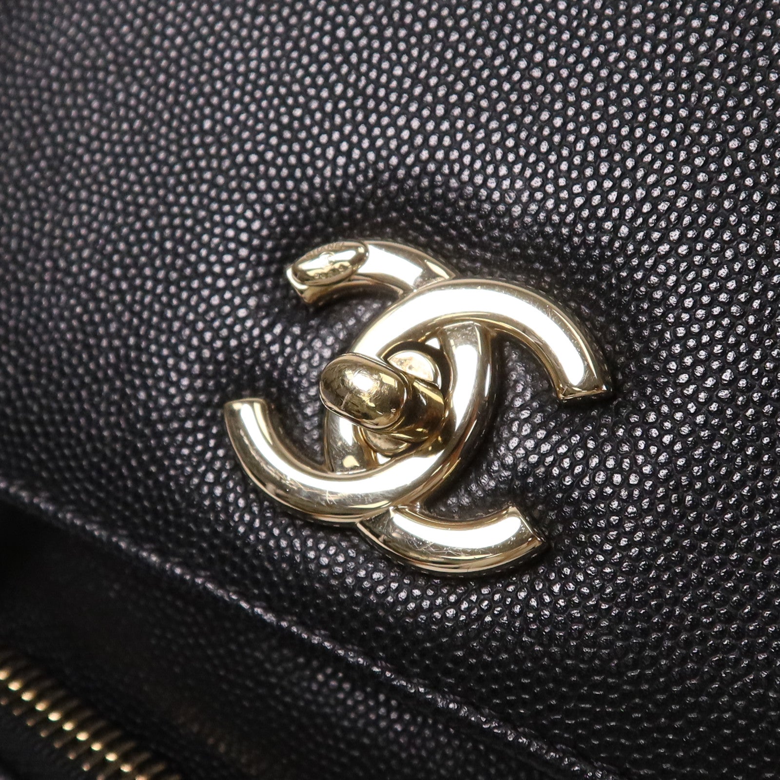 CHANEL 牛皮皮革Affinity Backpack金扣背包