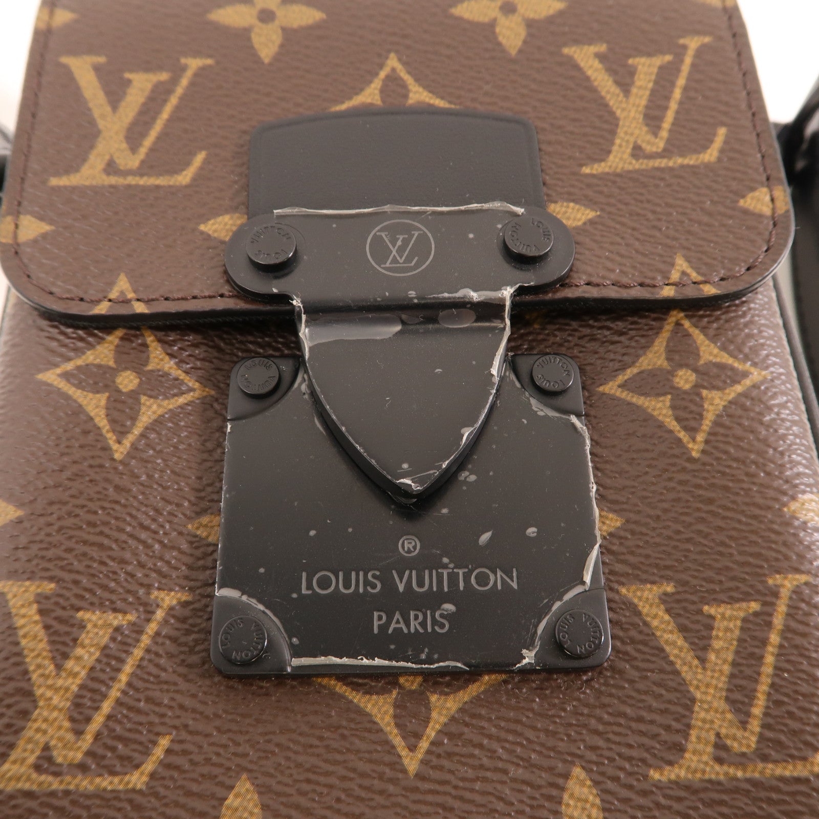 LOUIS VUITTON Monogram S-Lock Vertical肩背袋啡色/黑色