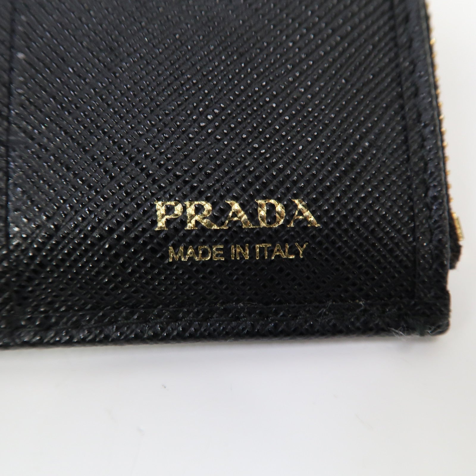 PRADA 牛皮皮革Saffiano Wallet金扣錢包黑色