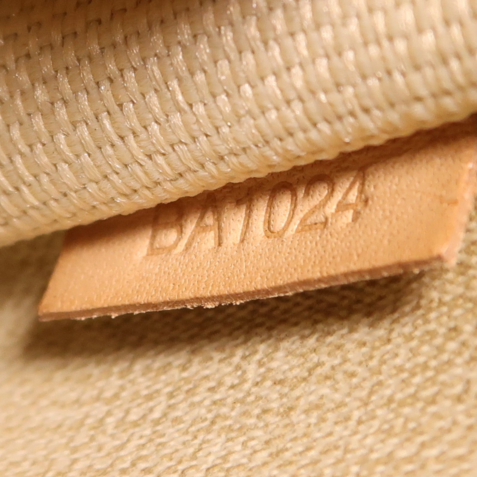 LOUIS VUITTON Monogram Trouville金扣手挽袋