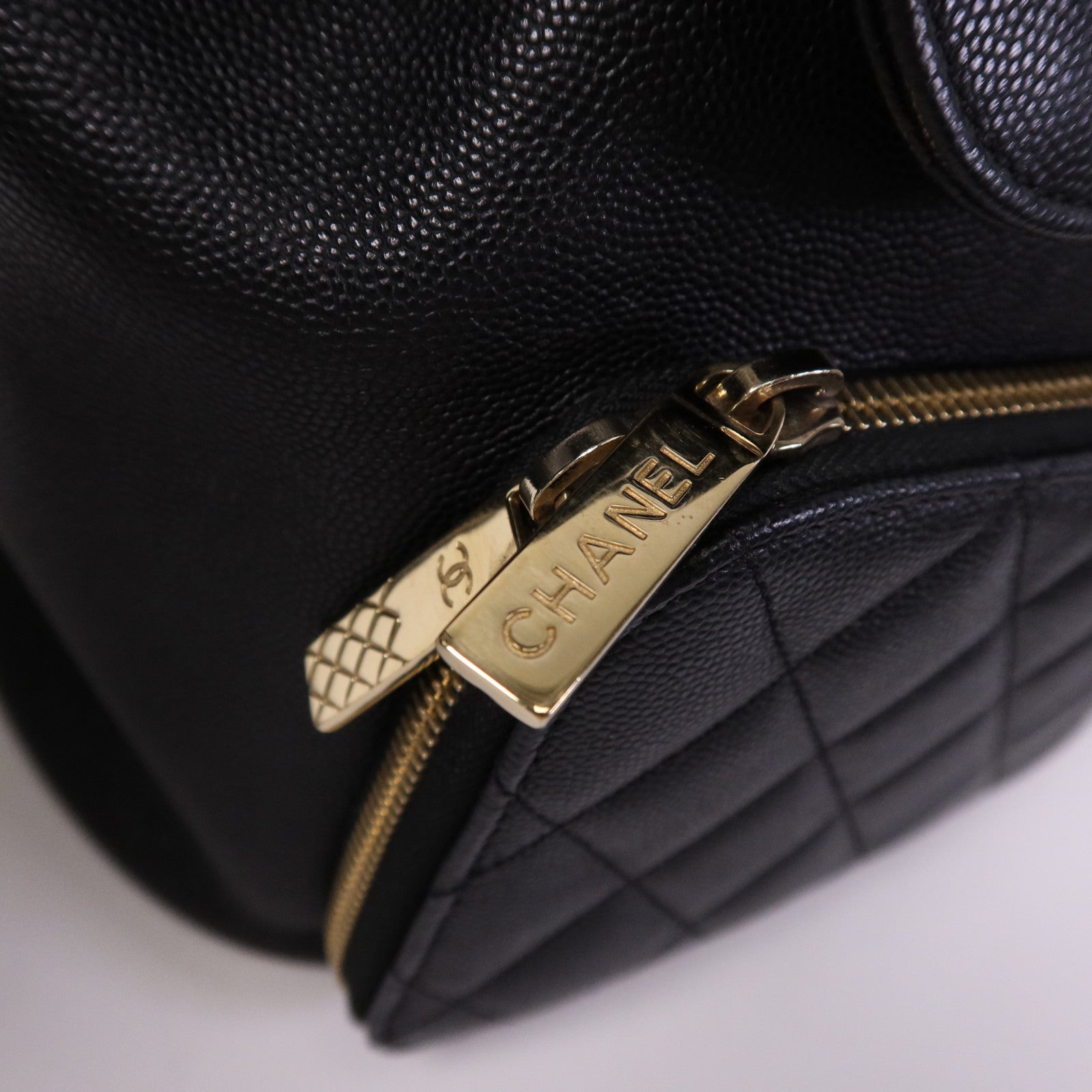 CHANEL 牛皮皮革Affinity Backpack金扣背包