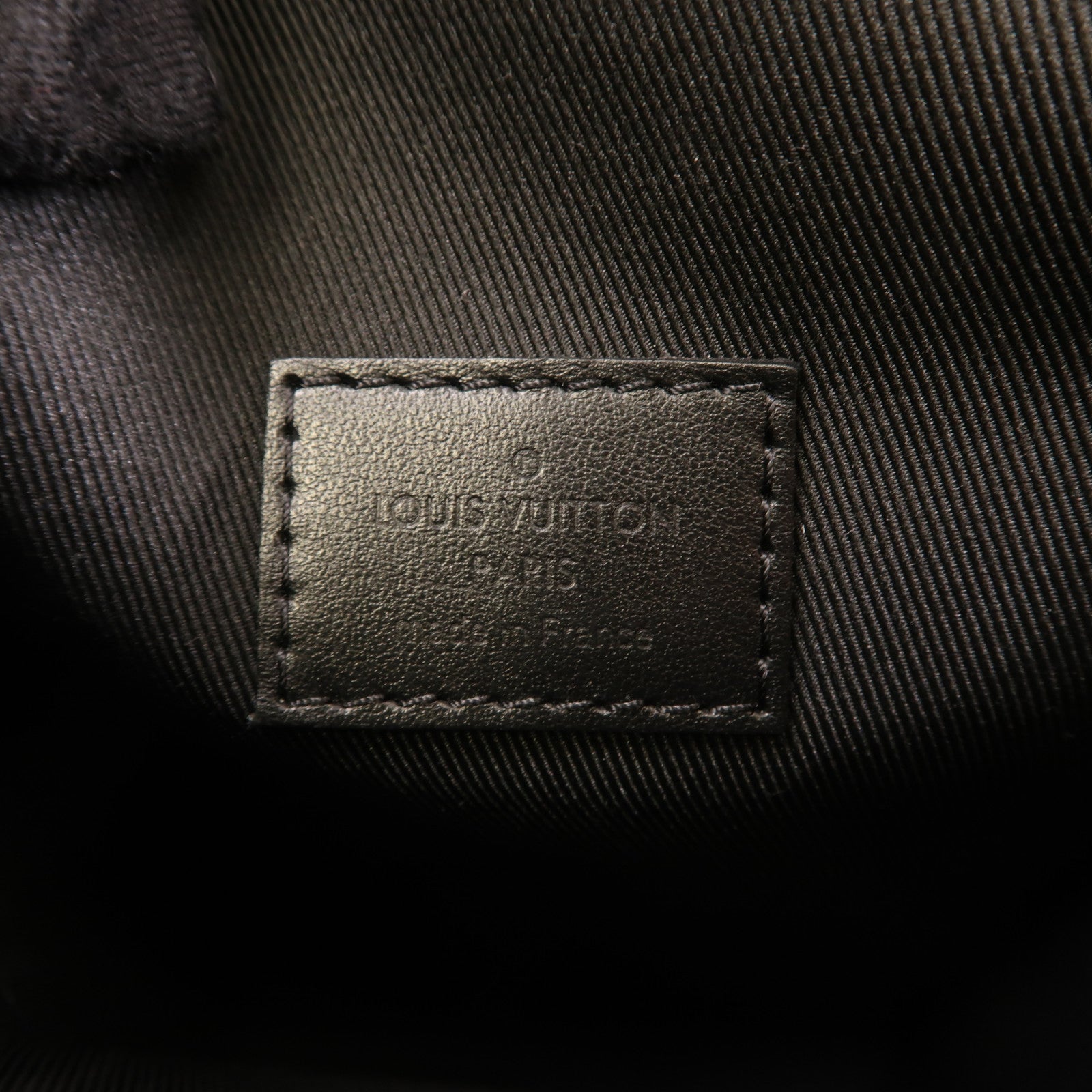 LOUIS VUITTON Monogram S-Lock Vertical肩背袋啡色/黑色