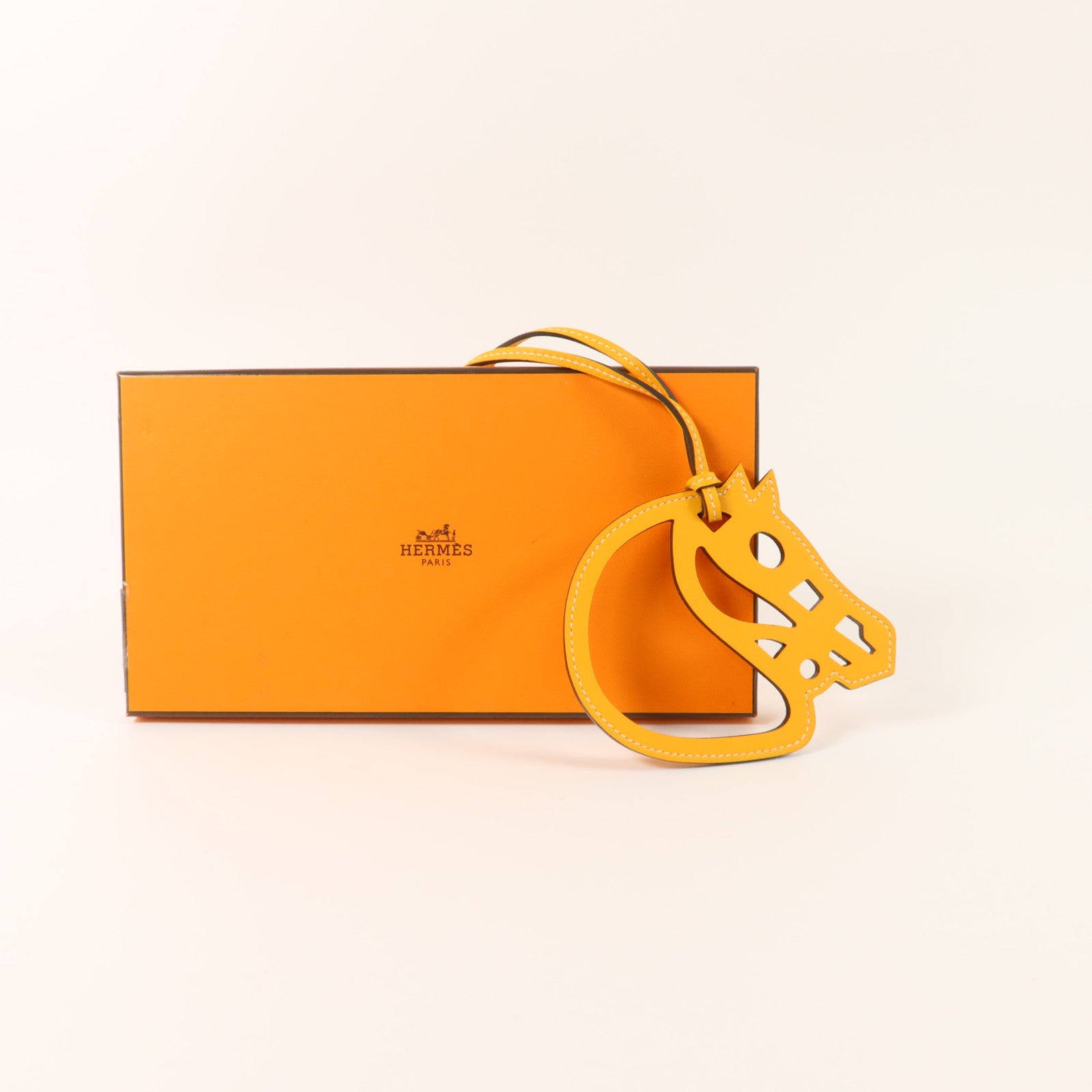HERMES Swift皮革Paddock Cheval Charm掛飾Jaune Ambre