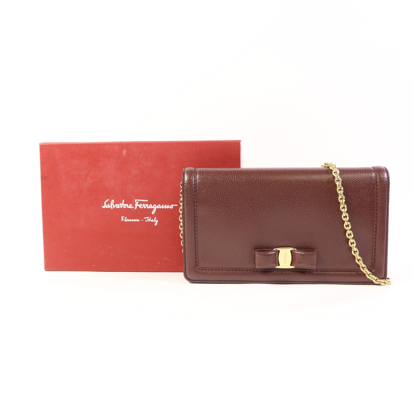 Salvatore Ferragamo 牛皮皮革Vara Wallet On Chain金扣鏈帶肩背袋