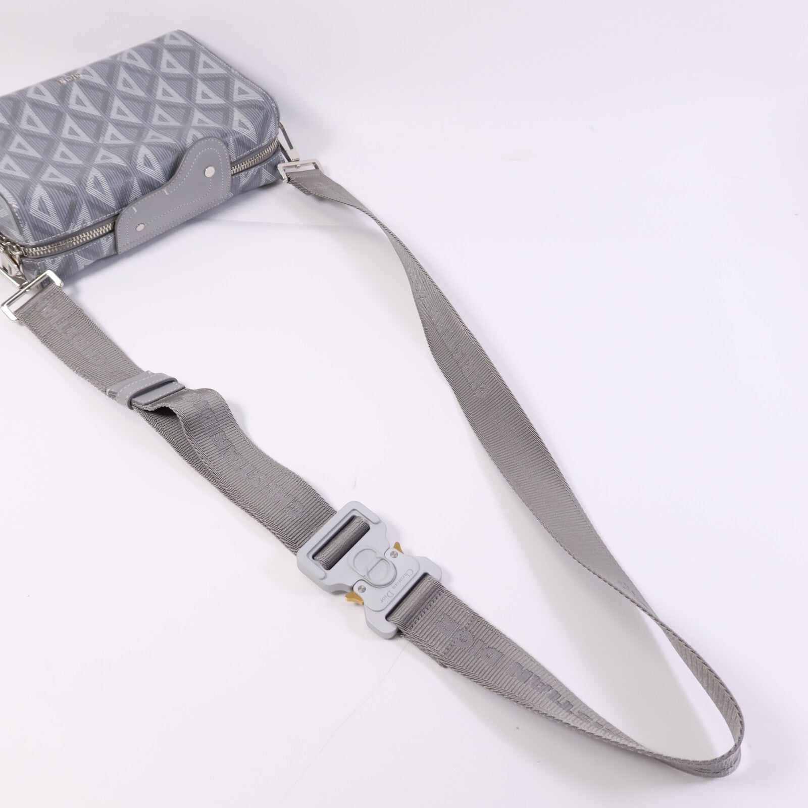 Dior 塗層帆布Lingot 22銀扣肩背袋