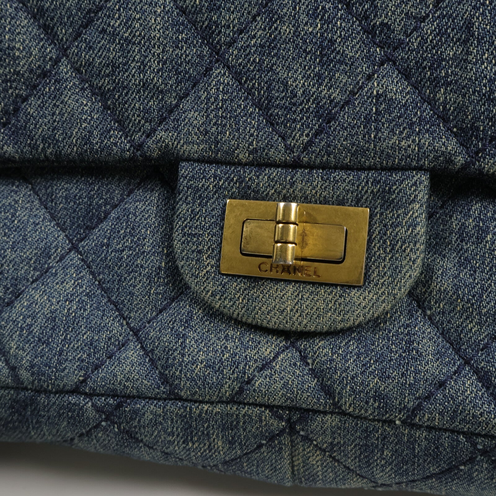 CHANEL 牛仔布2.55鏈帶肩背袋