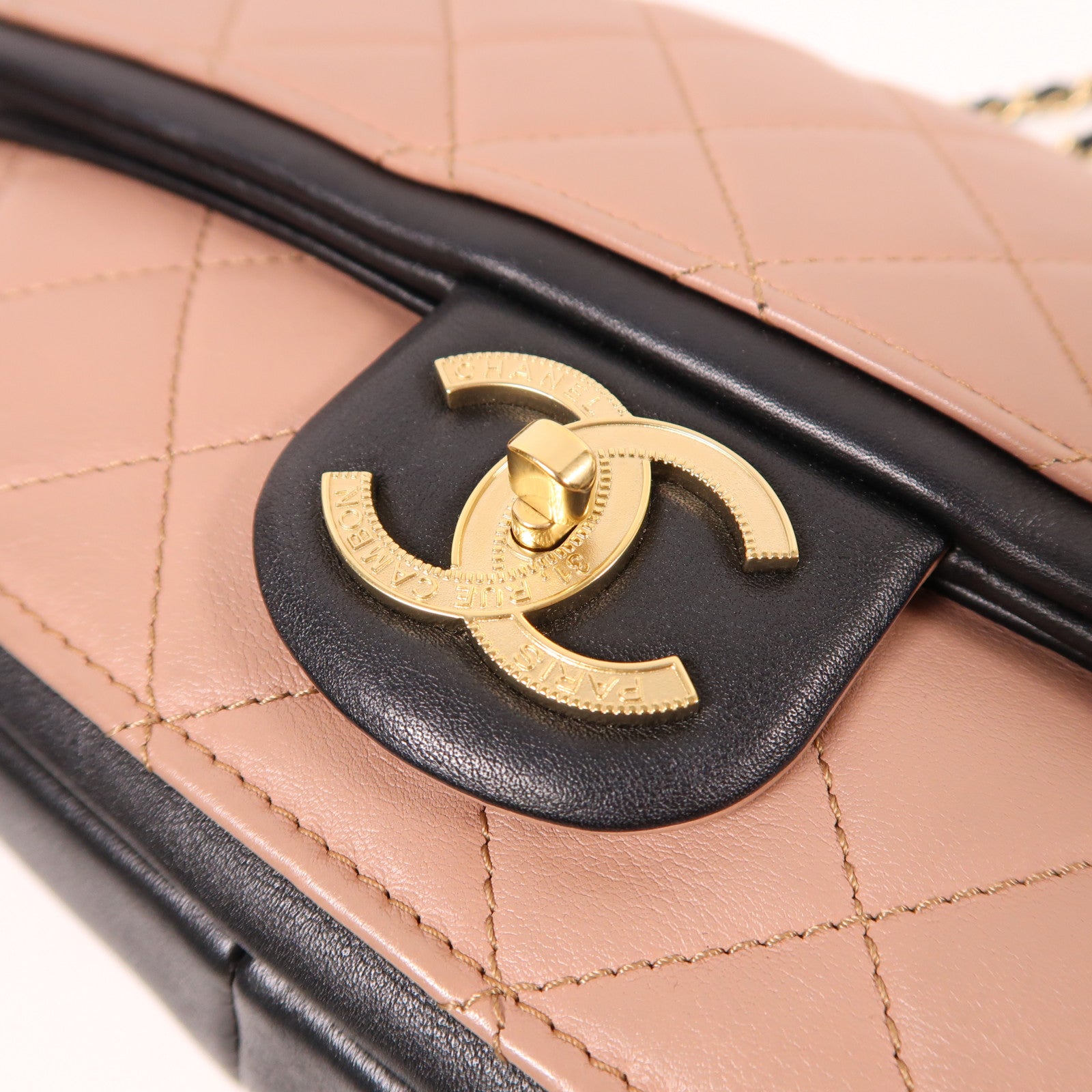 CHANEL CC GHW Chain Shoulder Bag Calfskin Leather