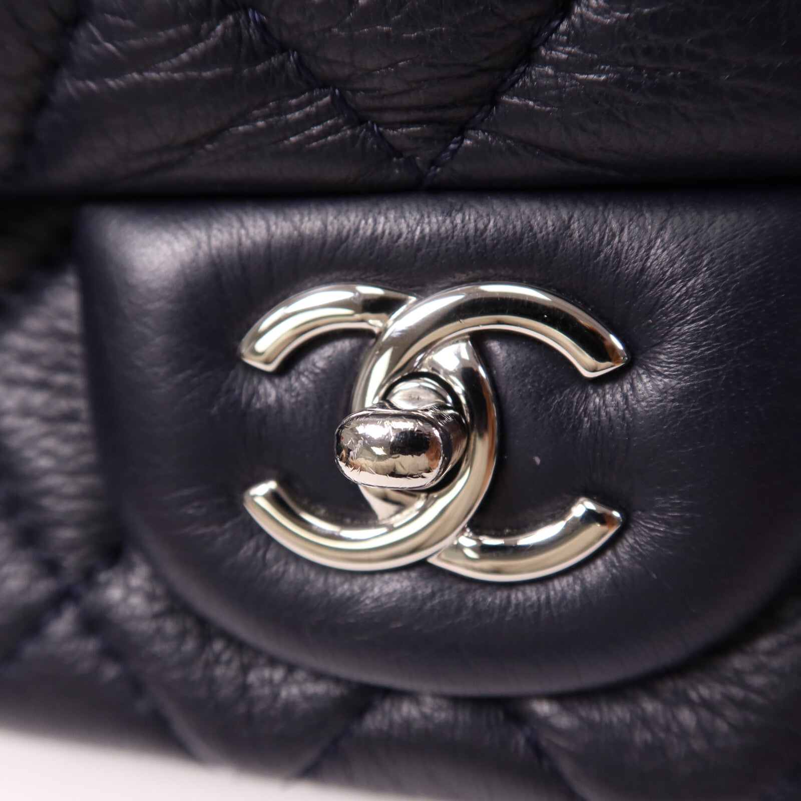 CHANEL 牛皮皮革Shoulder Bag銀扣鏈帶肩背袋