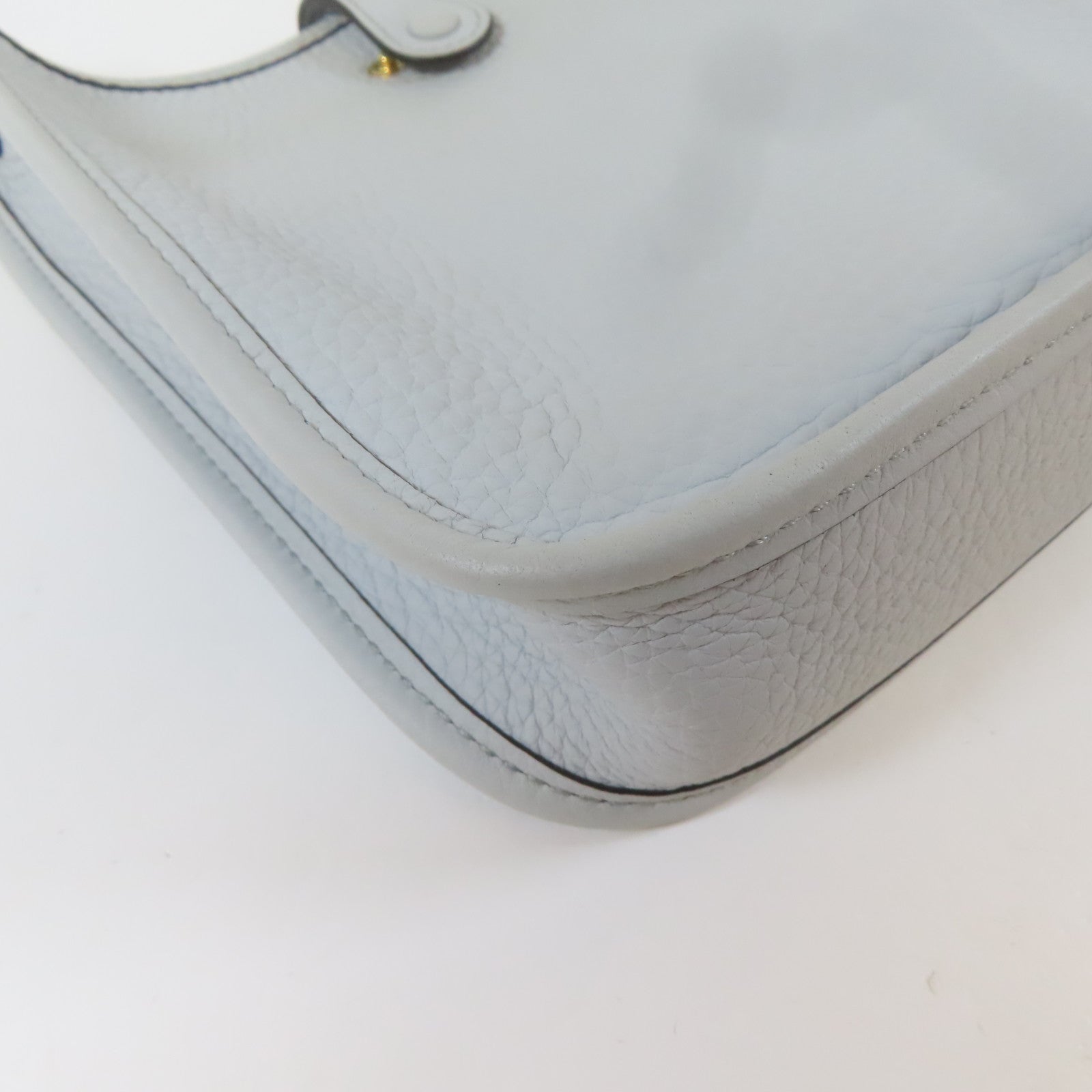HERMES Clemence皮革Evelyne TPM金扣肩背袋Bleu Azur/藍色