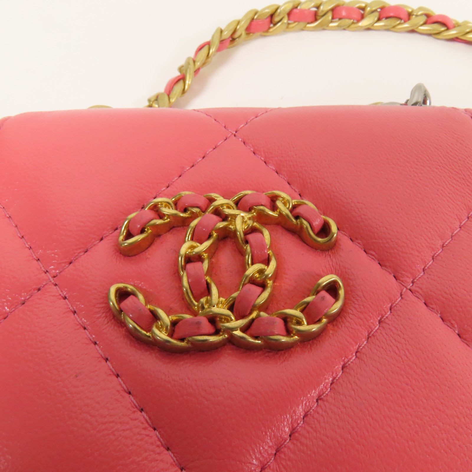 CHANEL 牛皮皮革Chain Shoulder金扣鏈帶肩背袋