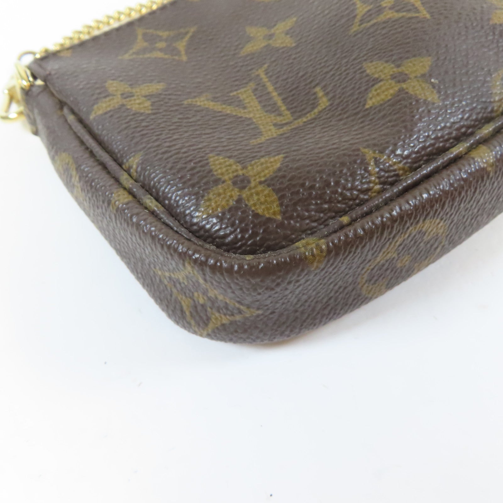LOUIS VUITTON Monogram Mini Pochette Accessoires金扣鏈帶手拿包啡色