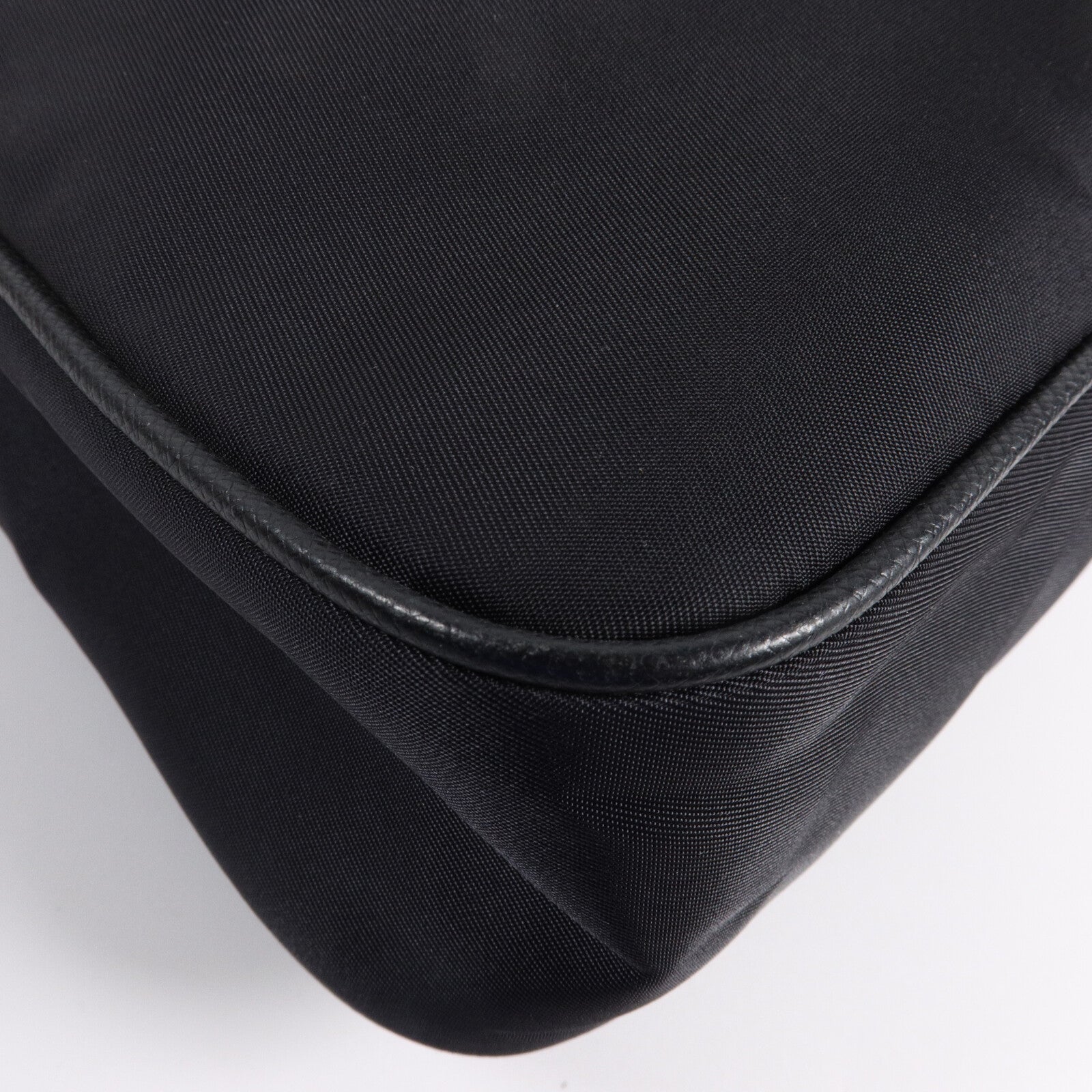 PRADA 尼龍Mini Hobo Re-Edition 2005手挽肩背兩用袋