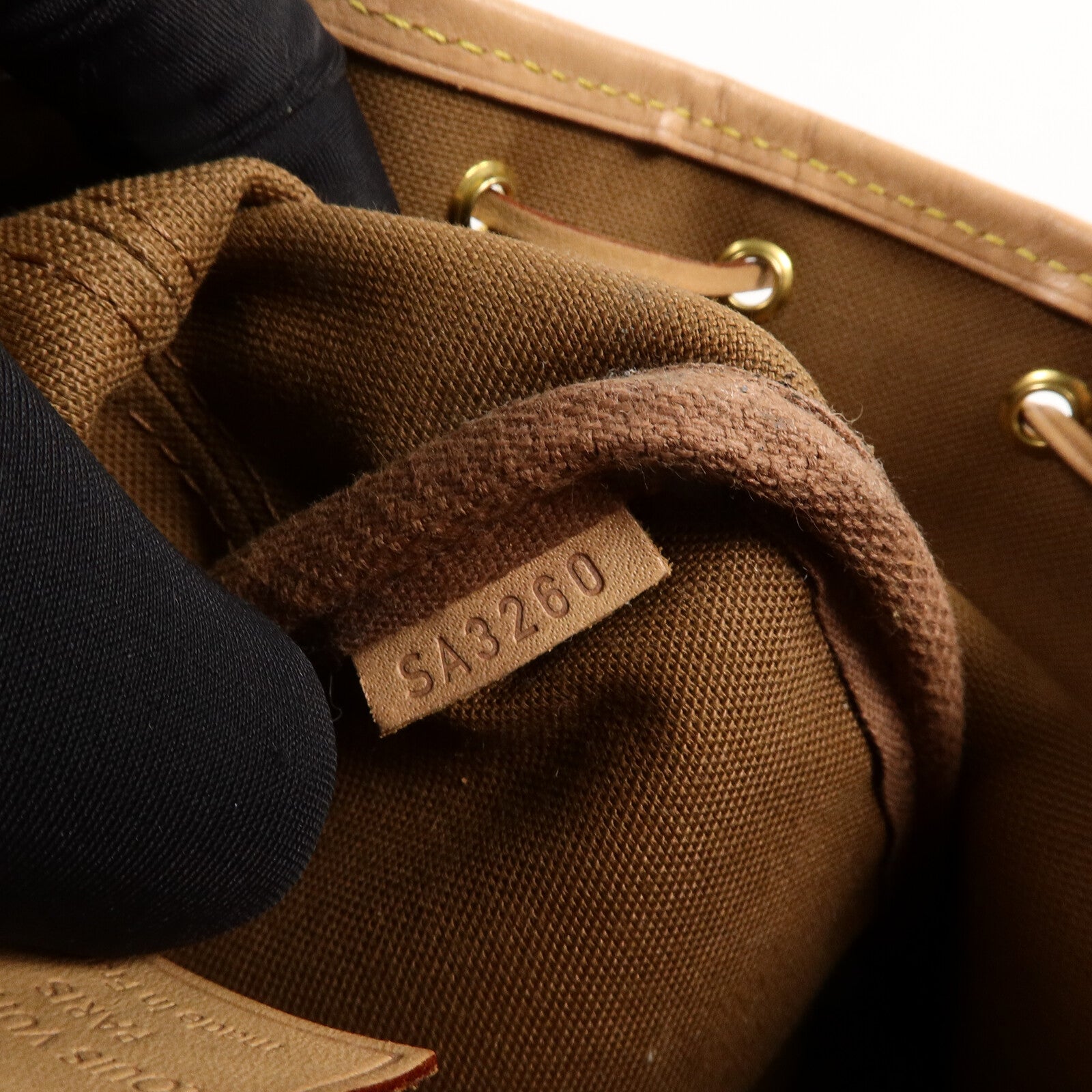 LOUIS VUITTON Monogram Nano Noe肩背袋