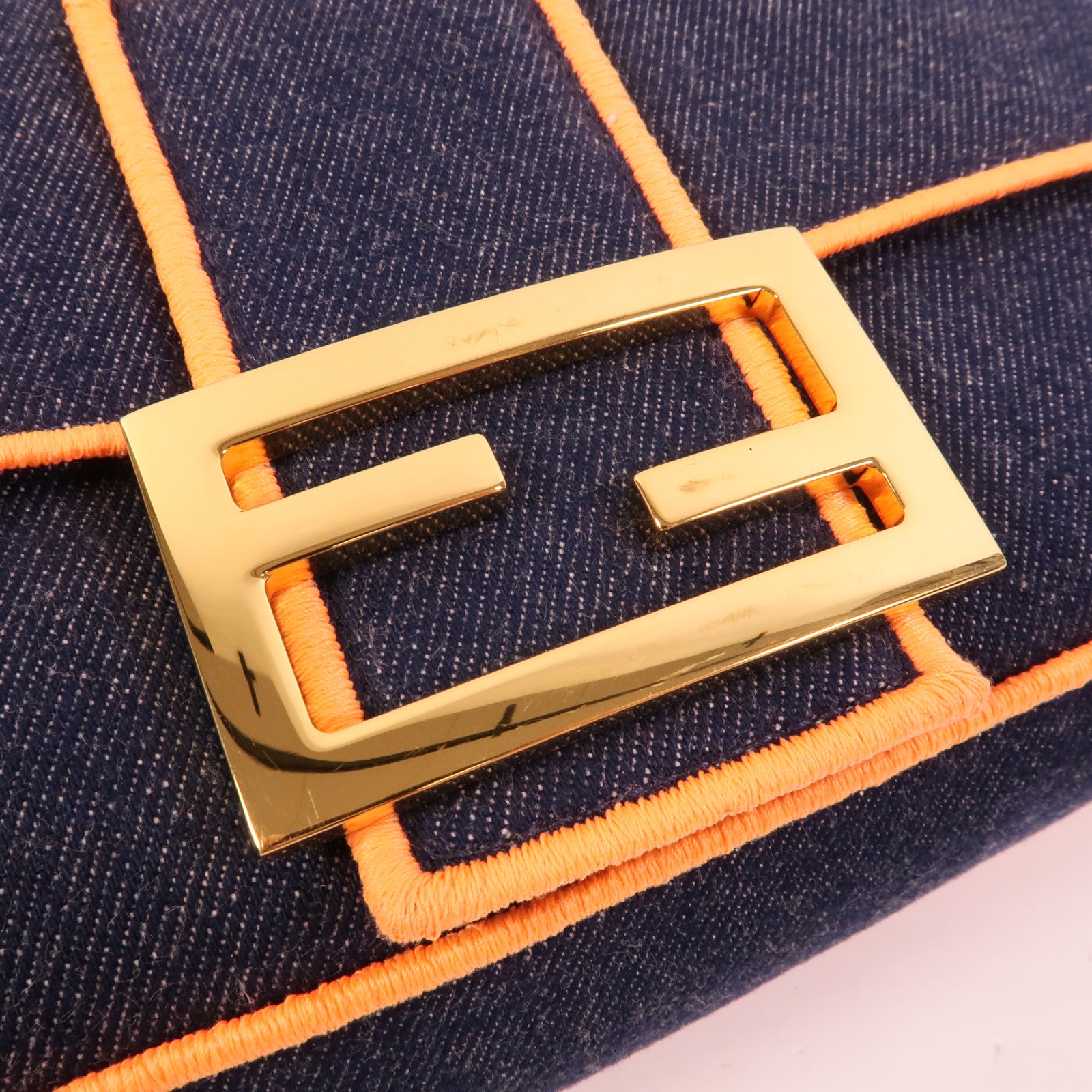 FENDI 牛仔布Baguette Large手挽肩背兩用袋